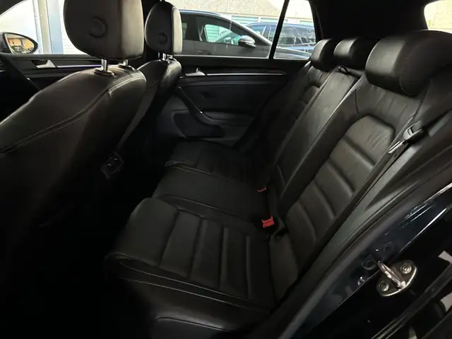 Volkswagen Golf view 26