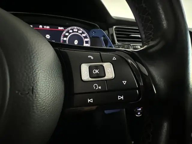 Volkswagen Golf view 9