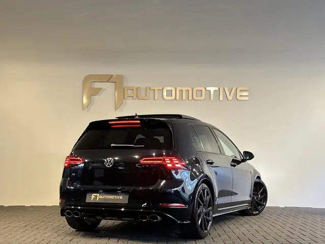 Volkswagen Golf view 11