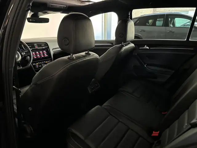 Volkswagen Golf view 27