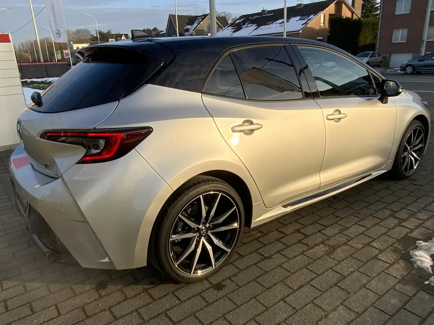 Toyota Corolla Hybrid 1.8 Hybrid GR Sport e-CVT - 2