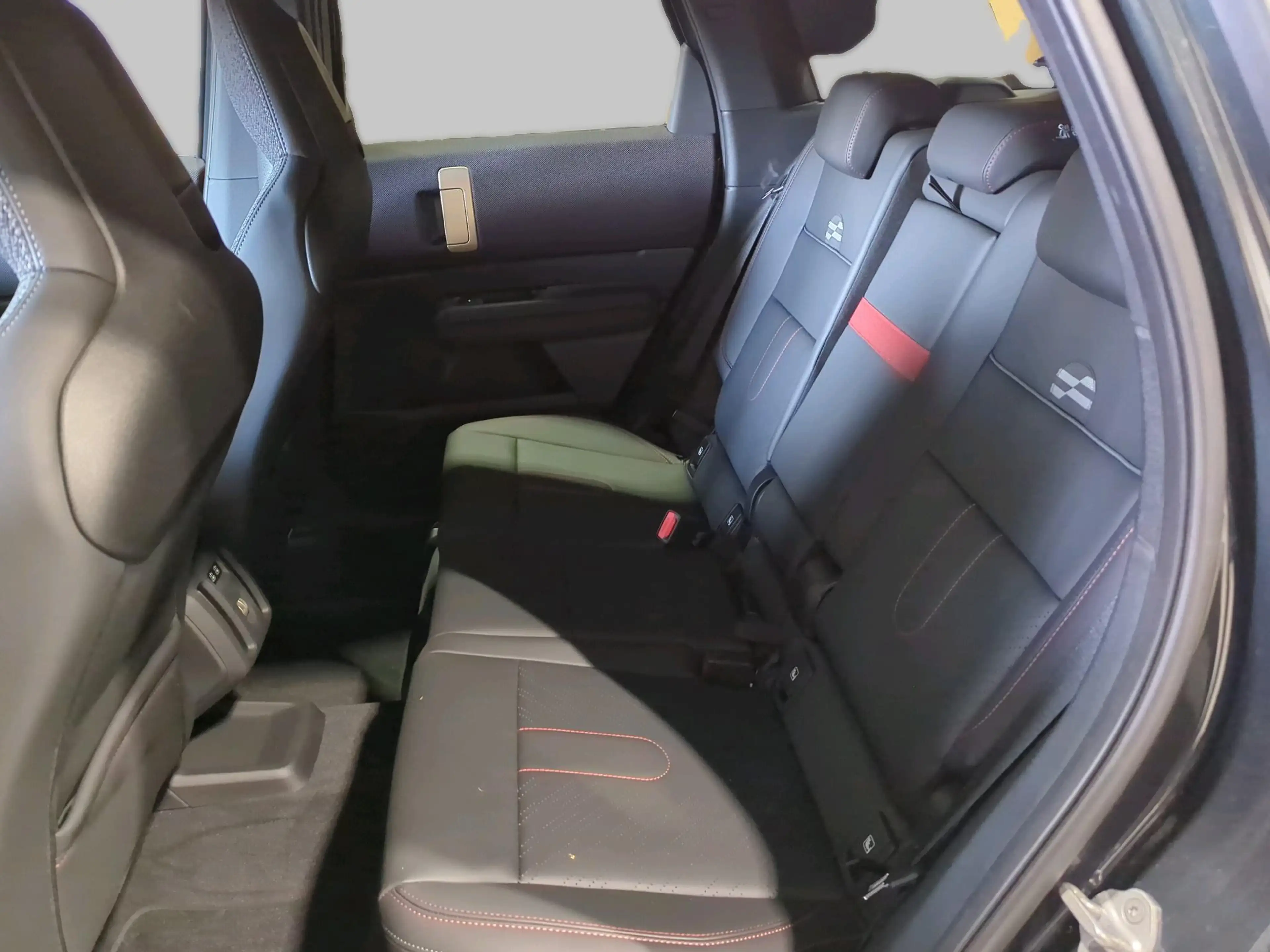 MINI Countryman S All4 John Cooper Works Trim — photo 20