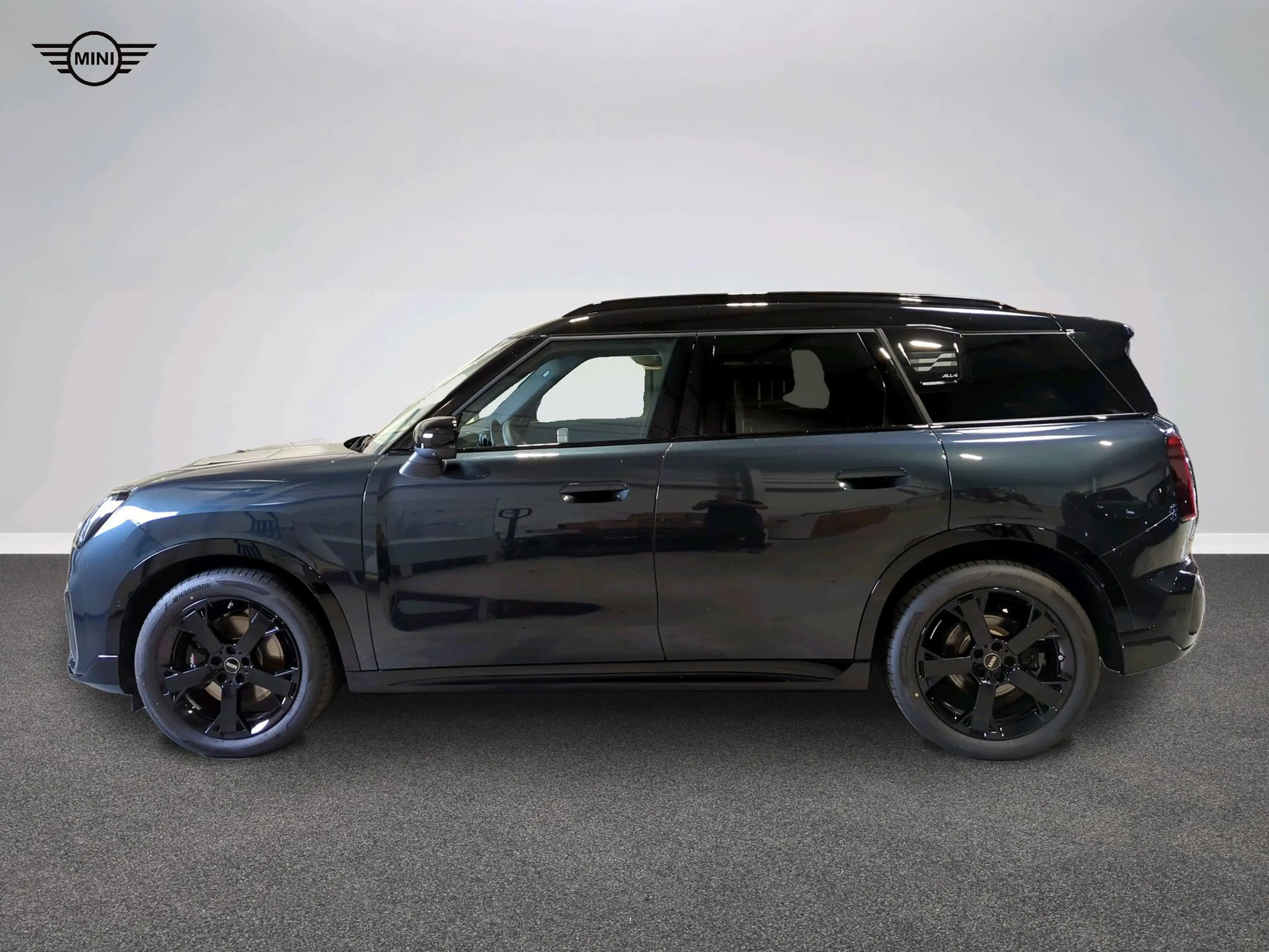 MINI Countryman S All4 John Cooper Works Trim — photo 3