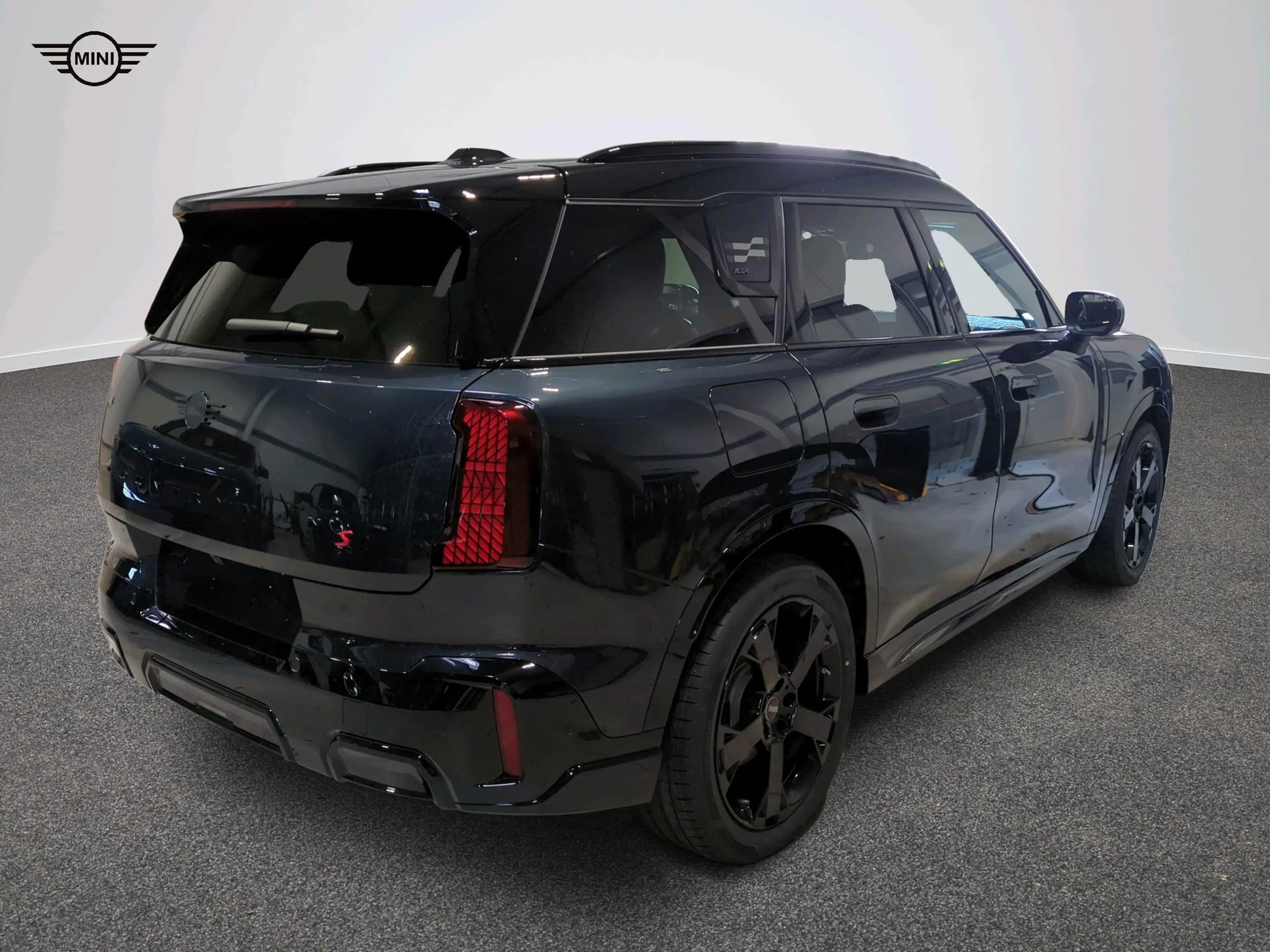 MINI Countryman S All4 John Cooper Works Trim — photo 6