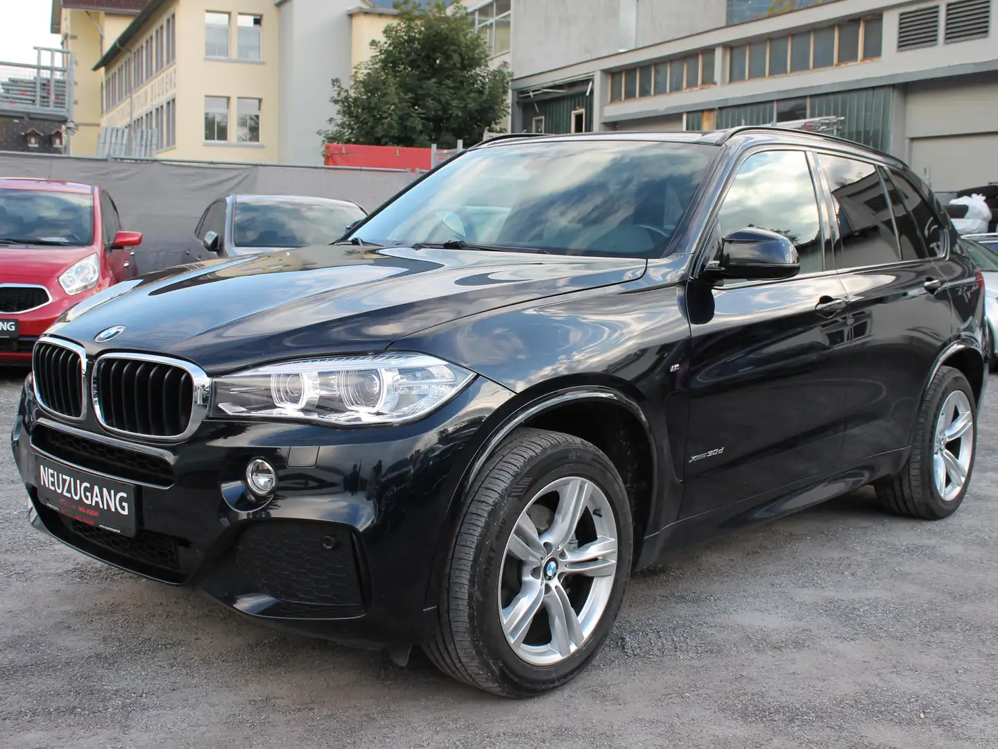 BMW X5 3.0 xDrive M Paket Schwarz - 2