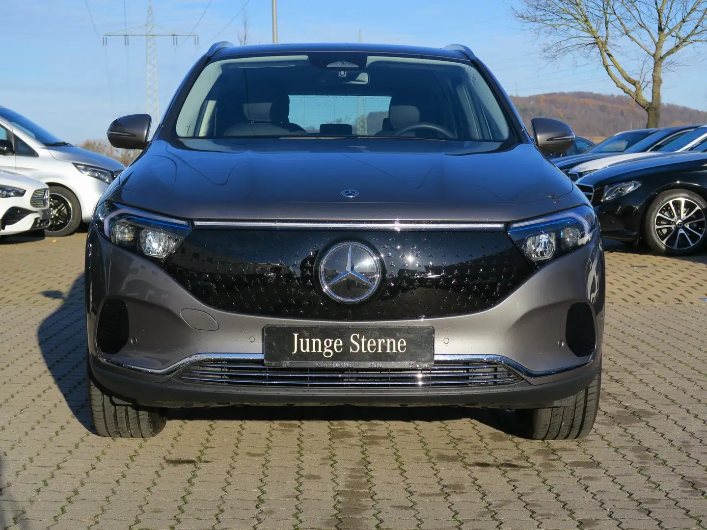 Mercedes-Benz EQA 300 4M Progressive Advanced AHK *FlexBonus* Grau - 2