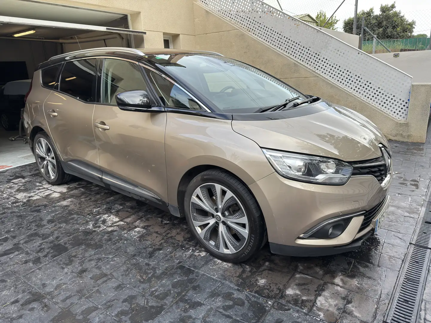 Renault Grand Scenic Scénic 1.5dCi Zen EDC 81kW - 1