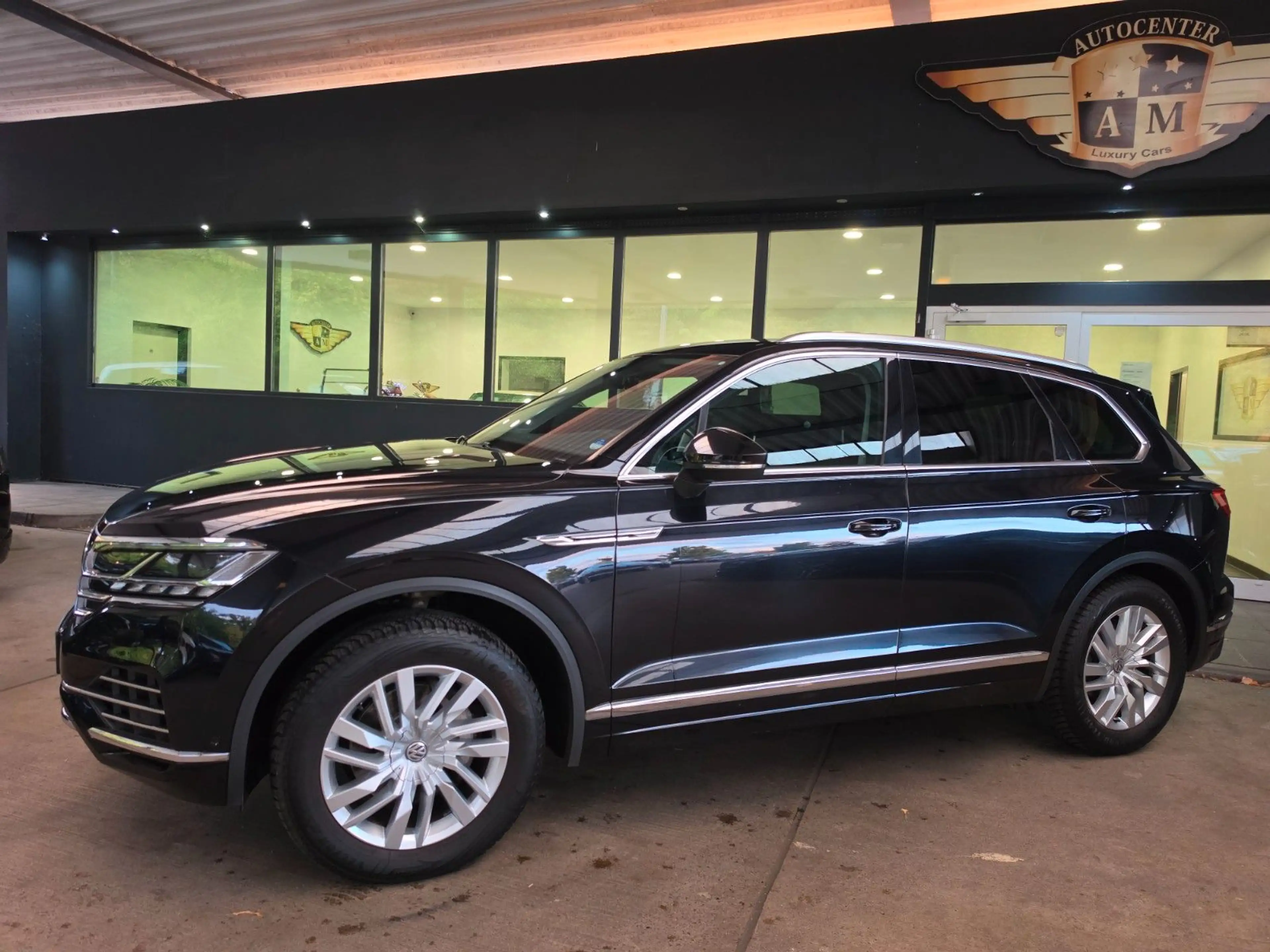 Volkswagen Touareg 3.0 4M Elegance digit.Cockpit/LEDER/AHK — photo 3