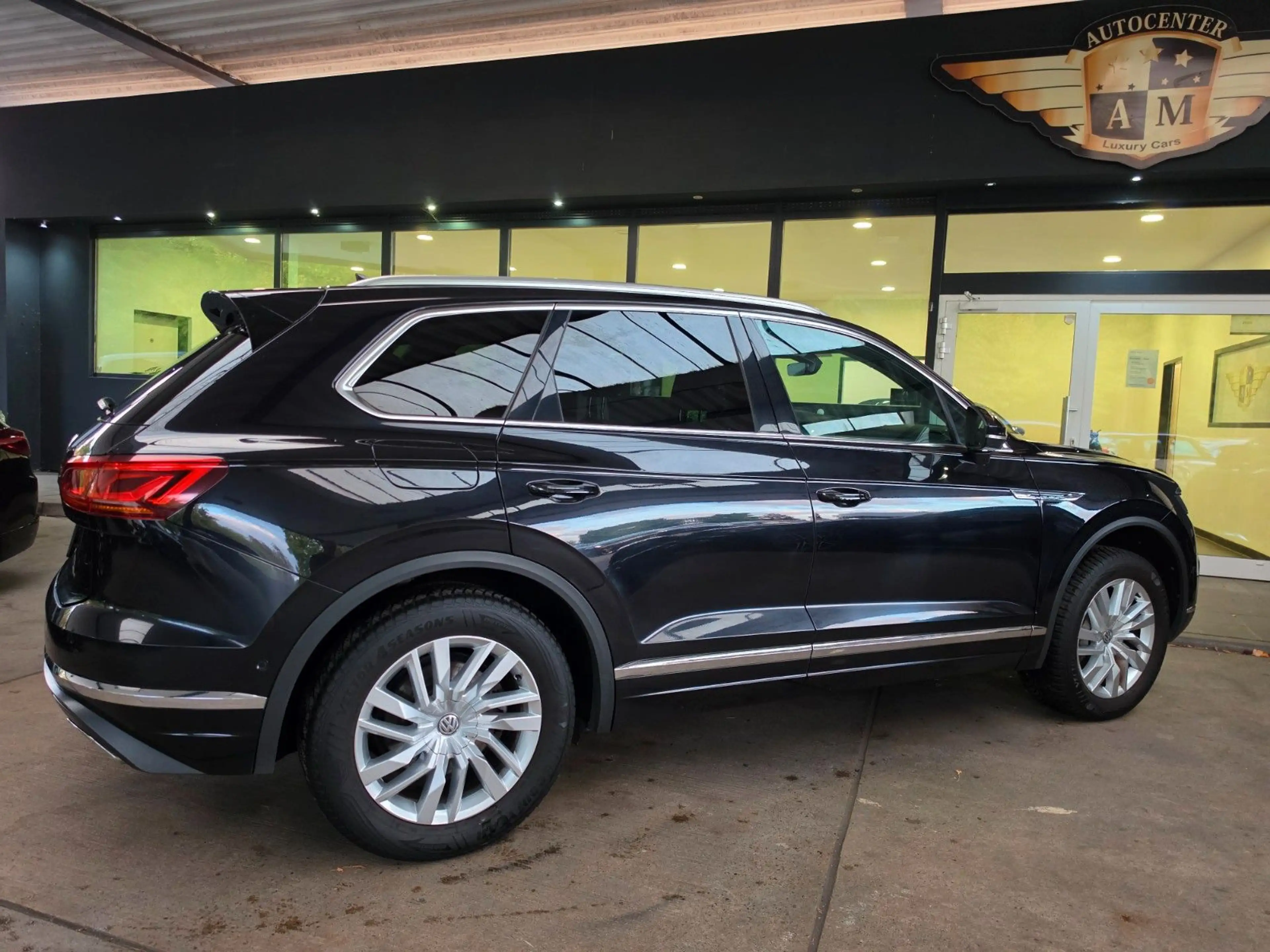 Volkswagen Touareg 3.0 4M Elegance digit.Cockpit/LEDER/AHK — photo 11