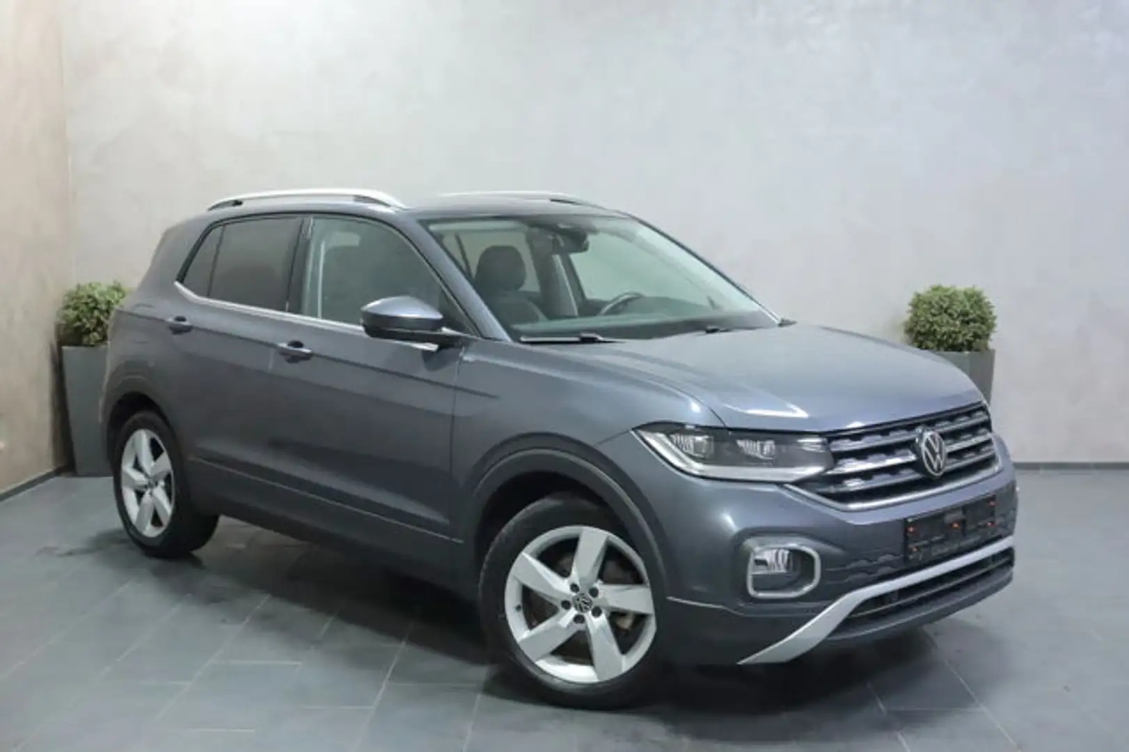 Volkswagen T-Cross 1.0 TSI Style CAM AHK LED NAVI SHZ Grau - 2