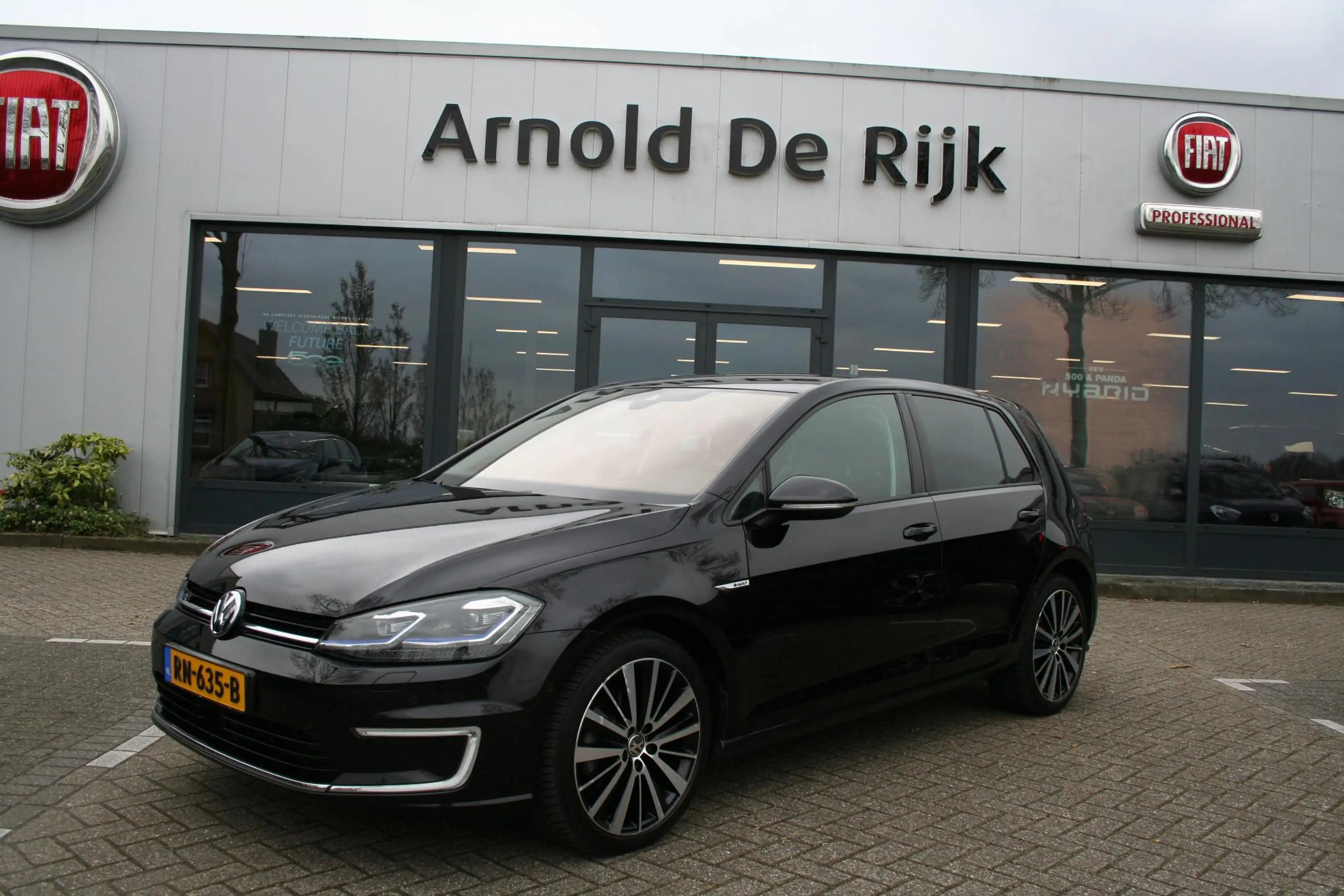 Volkswagen e-Golf e-Golf — photo 2