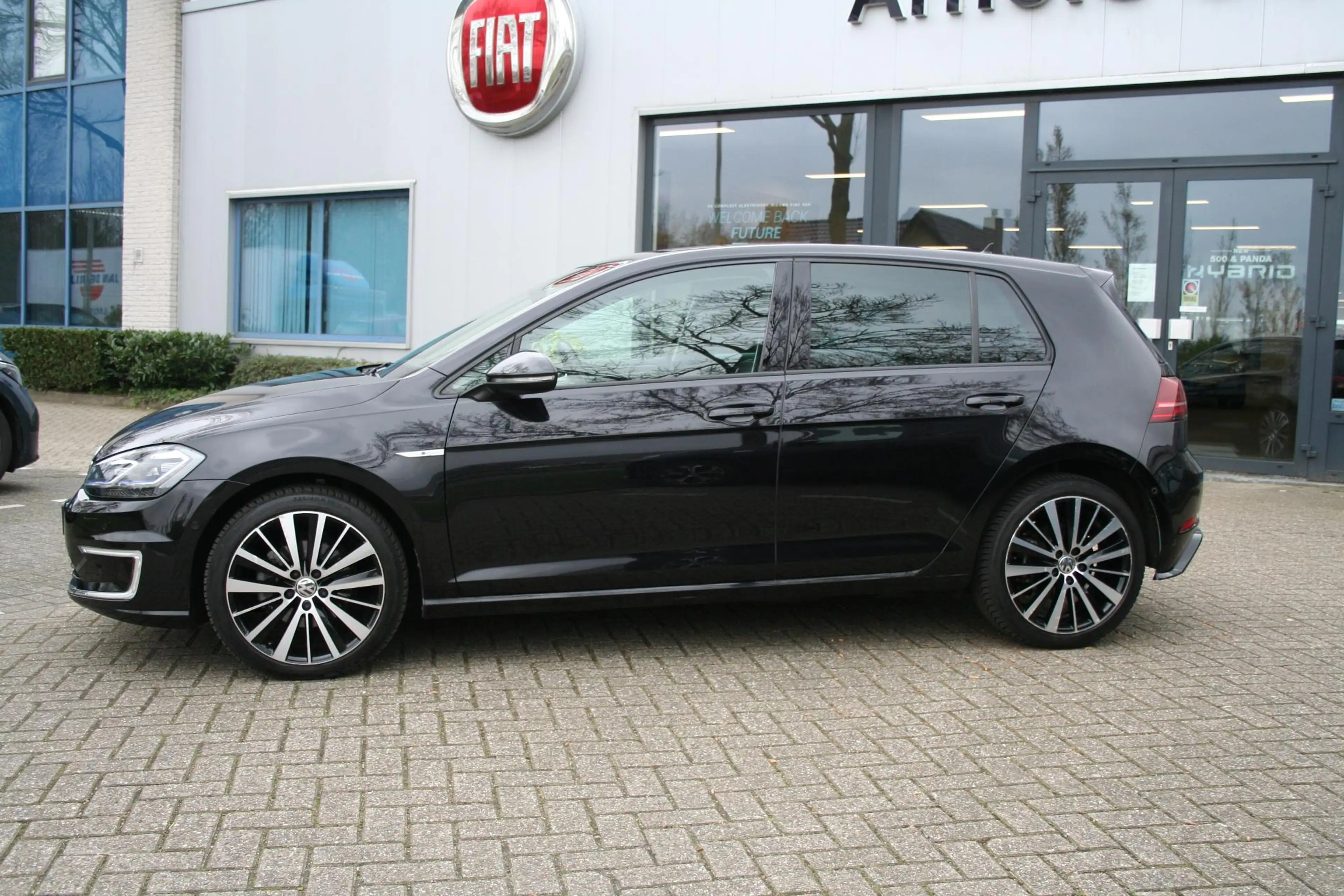 Volkswagen e-Golf e-Golf — photo 3