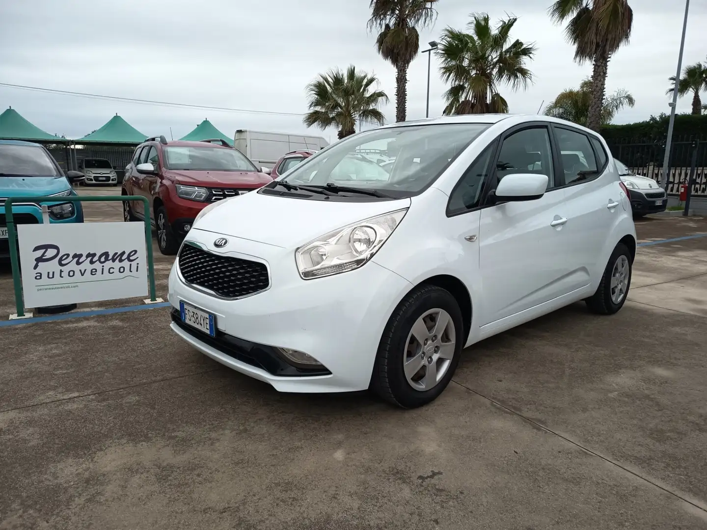 Kia Venga Venga 1.4 benzina Active Blanc - 1