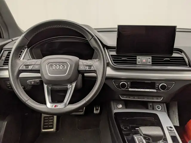 Audi Q5 view 7