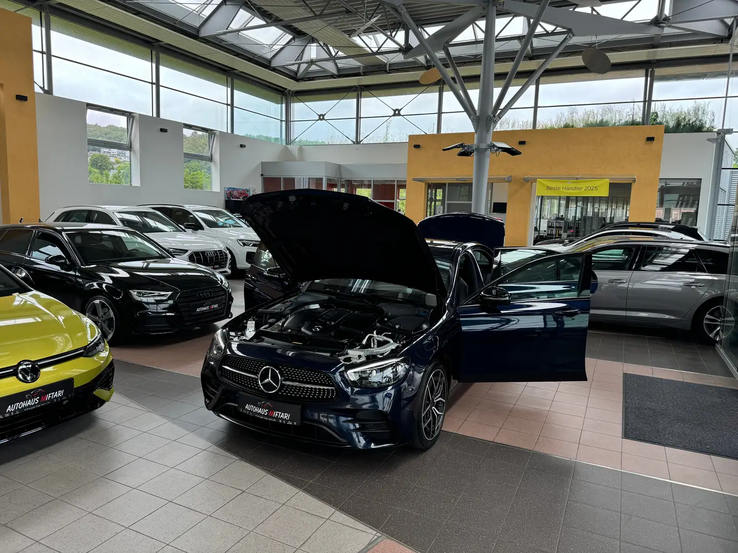 Mercedes-Benz E 220 d 4Matic AMG Line MBUX Burmester Night HUD Blu/Azzurro - 2