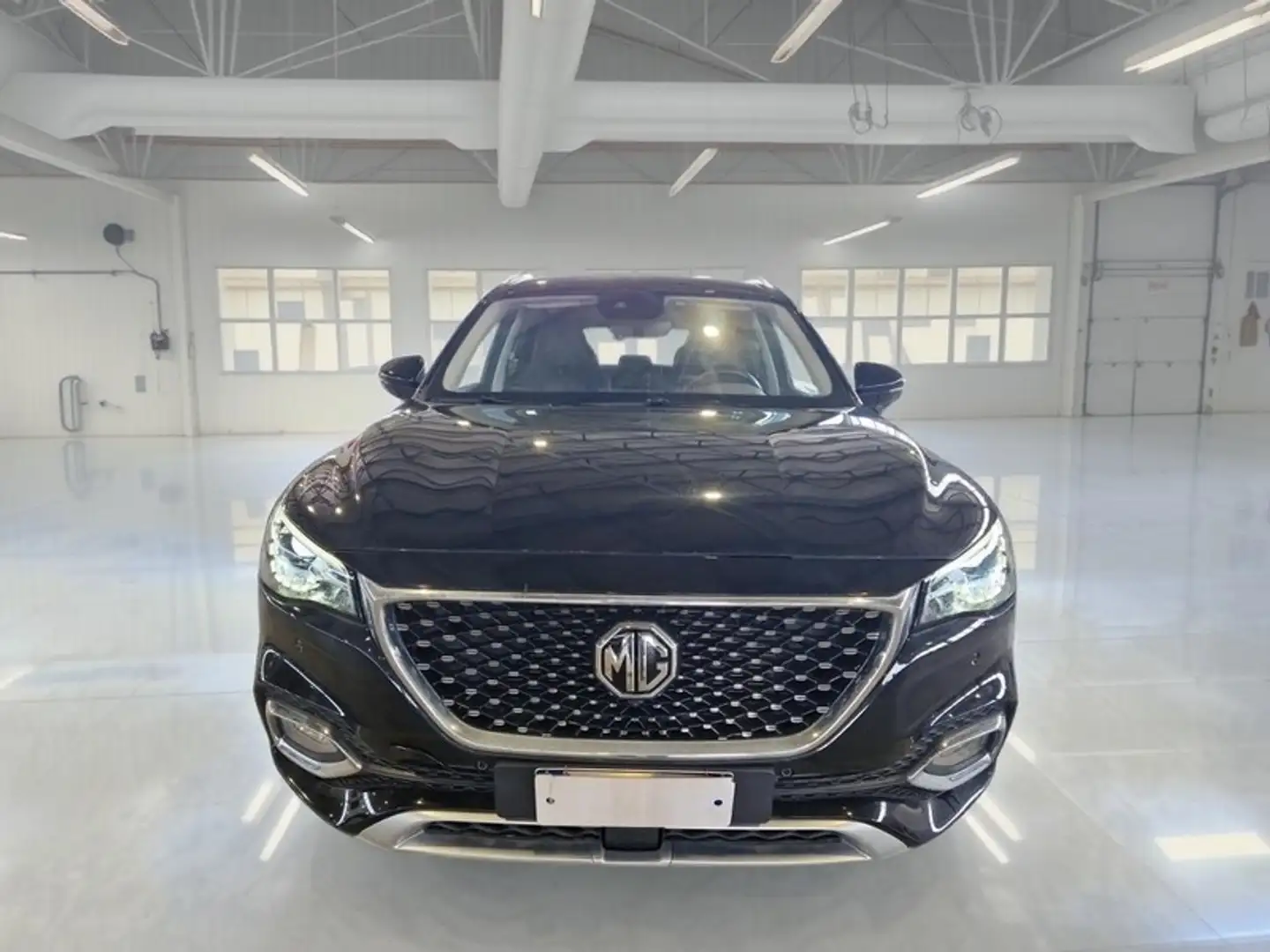 MG HS 1.5T MT 2WD - 2