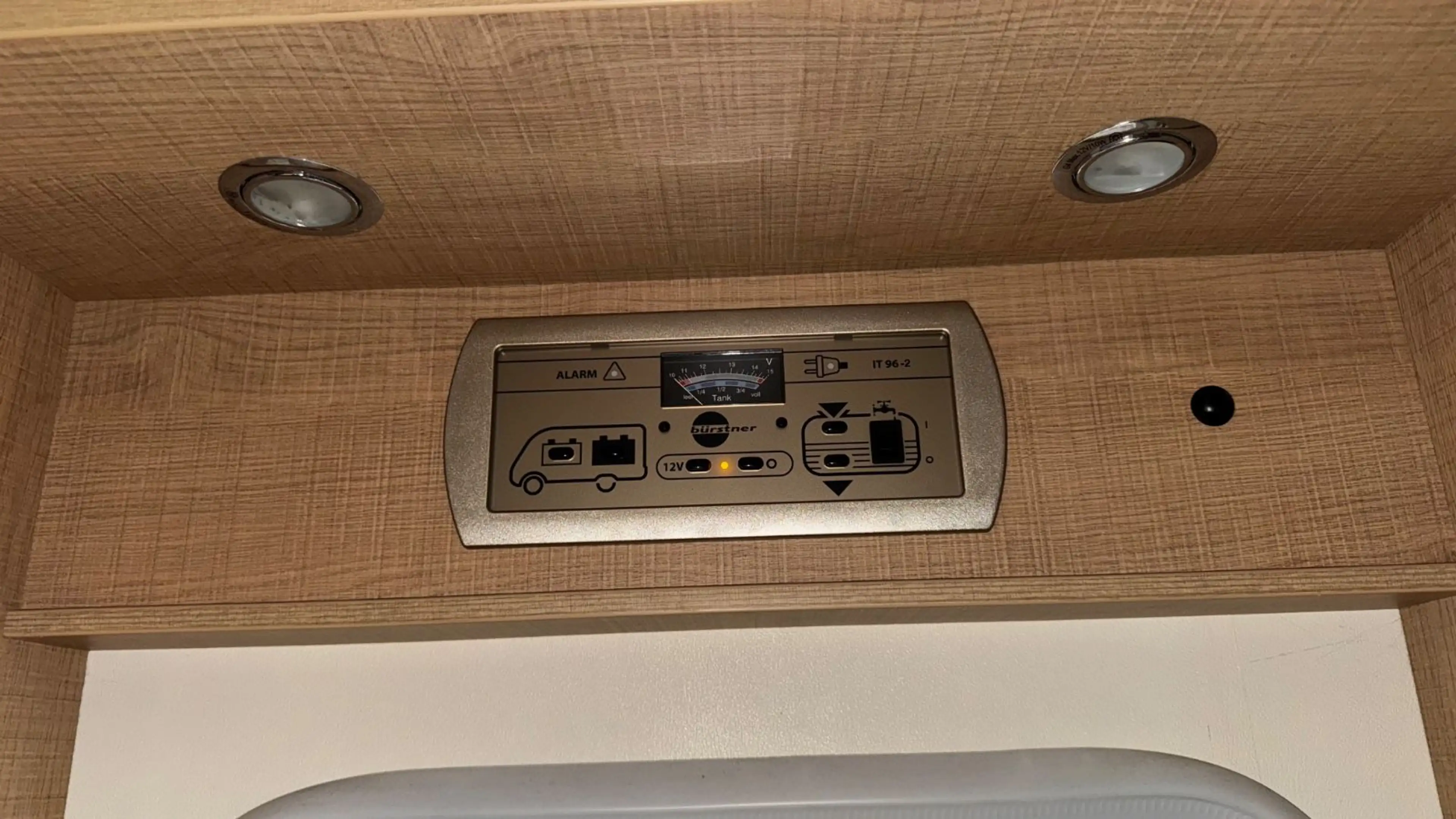 Fiat Ducato Bürstner Wohnmobil Travel Van T571 — photo 14