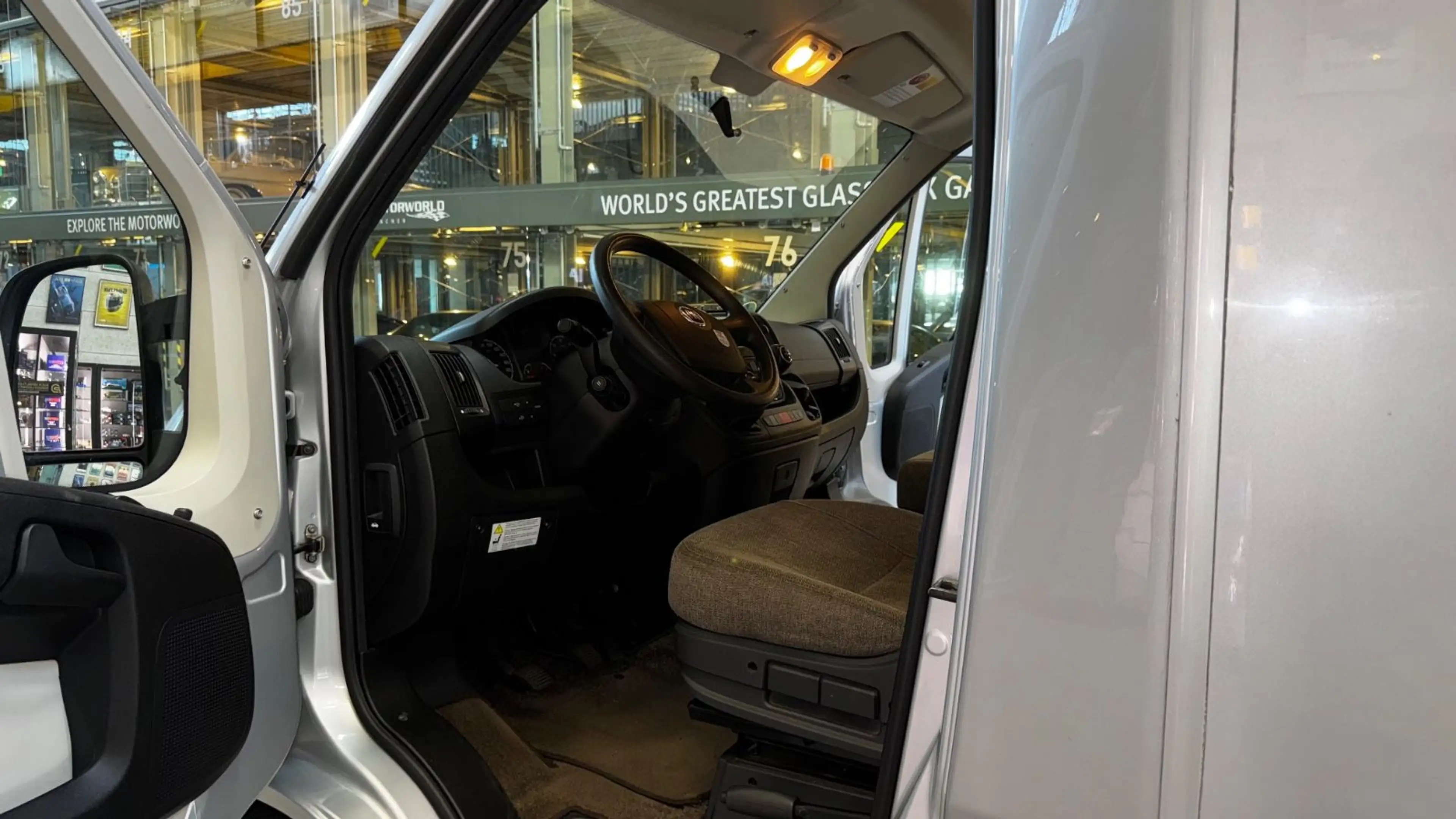 Fiat Ducato Bürstner Wohnmobil Travel Van T571 — photo 11