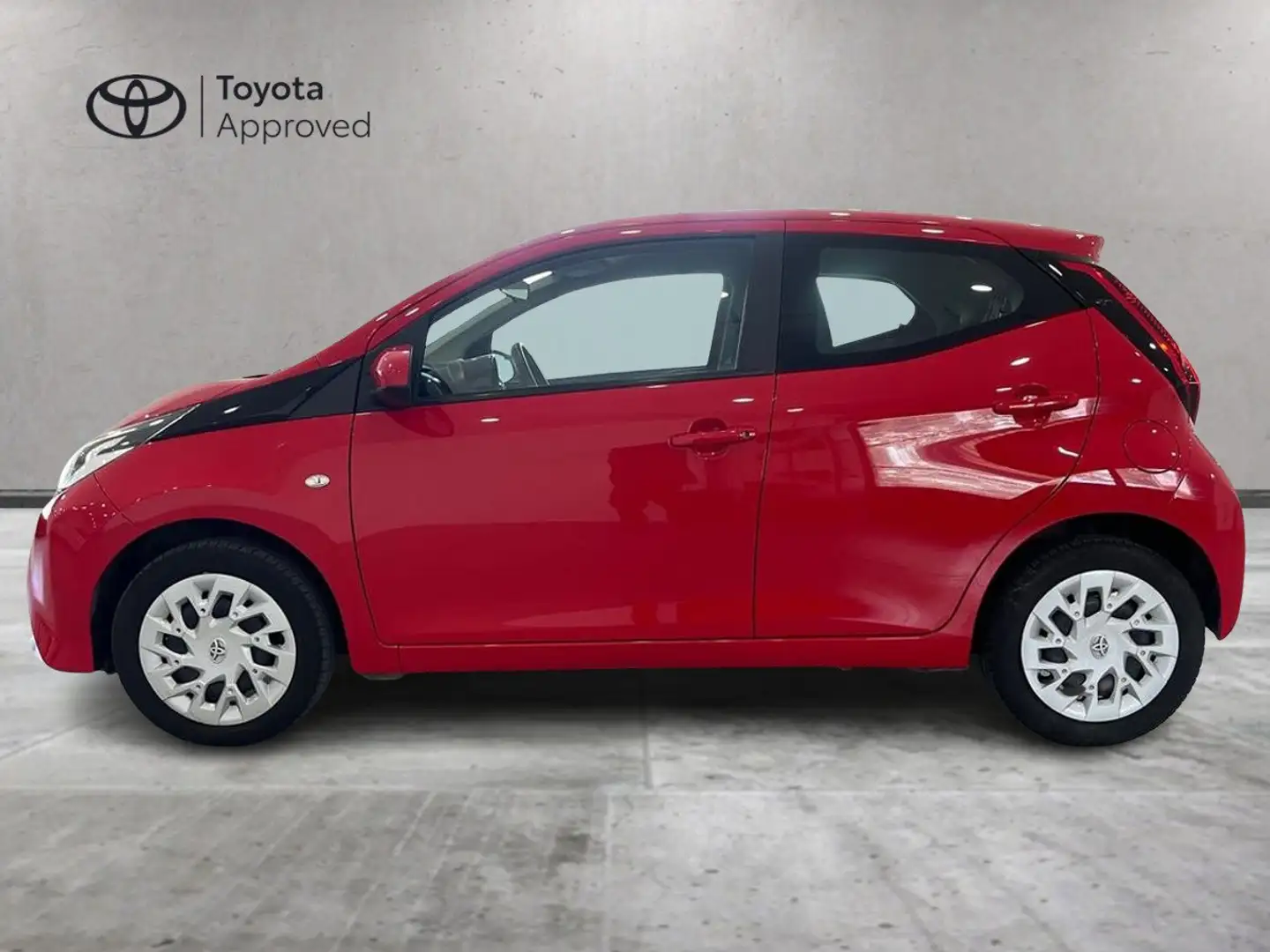 Toyota Aygo Aygo 5p 1.0 x-play 72cv Rosso - 2