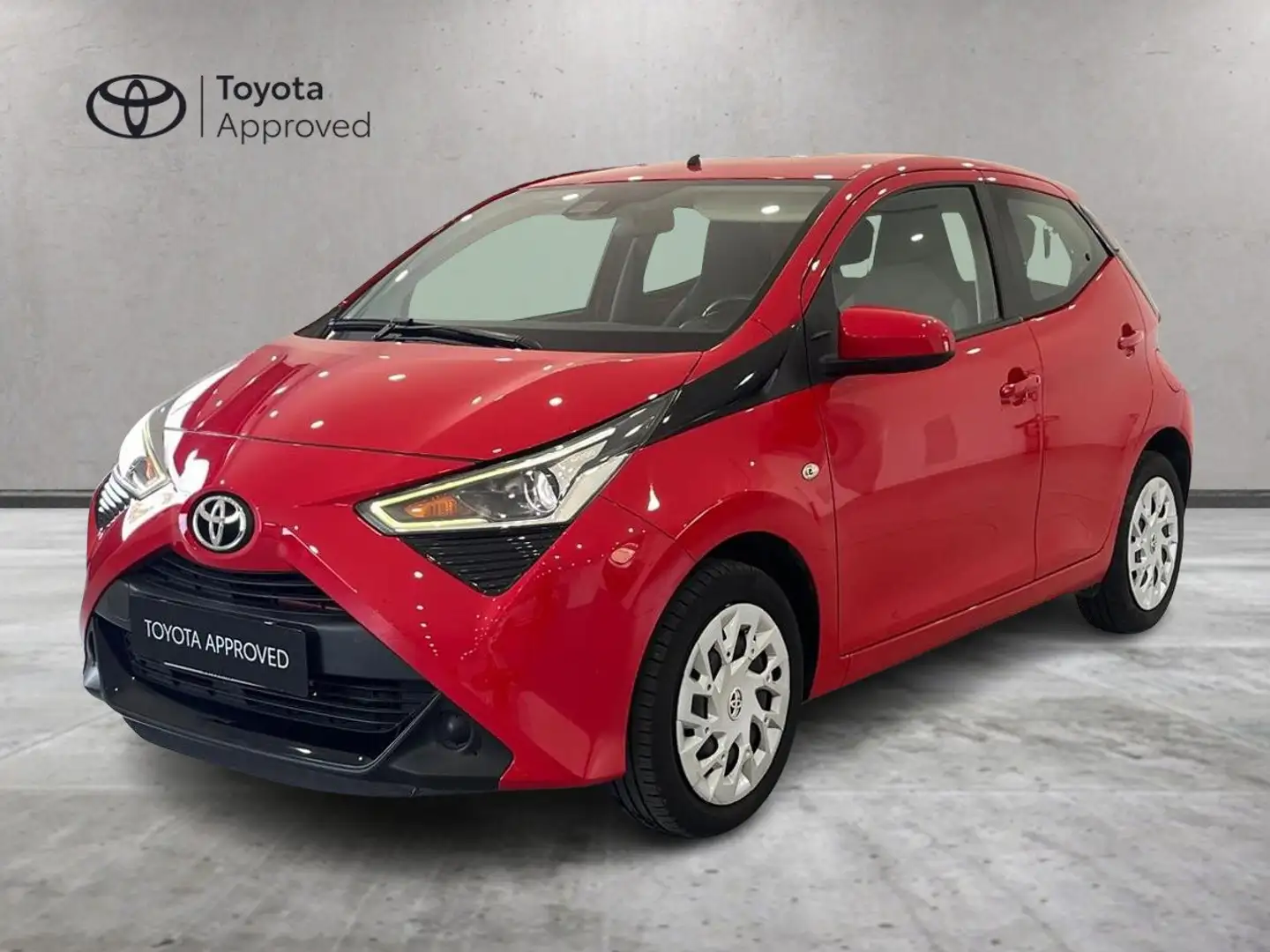 Toyota Aygo Aygo 5p 1.0 x-play 72cv Rosso - 1