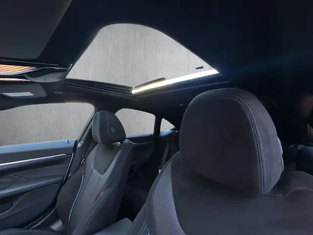 BMW 4 Series view 11