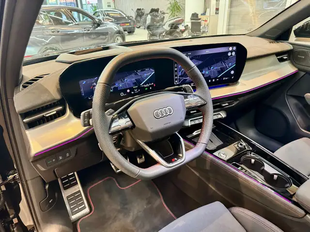 Audi Q3 view 9