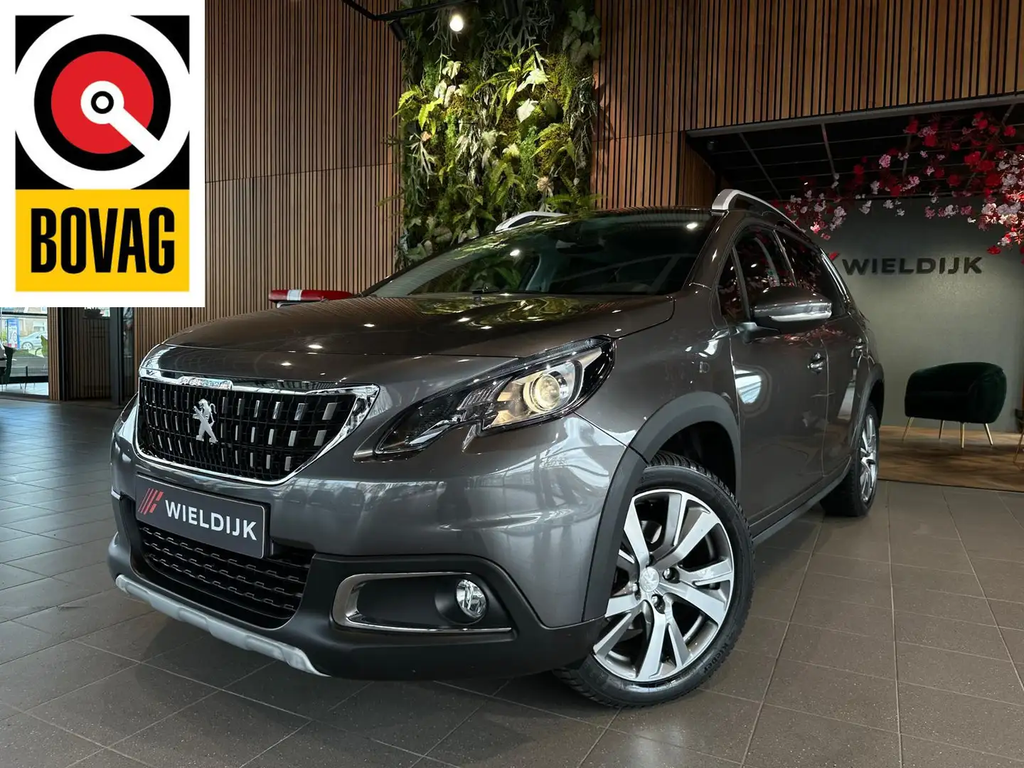 Peugeot 2008 1.2 PureTech Allure Szürke - 1