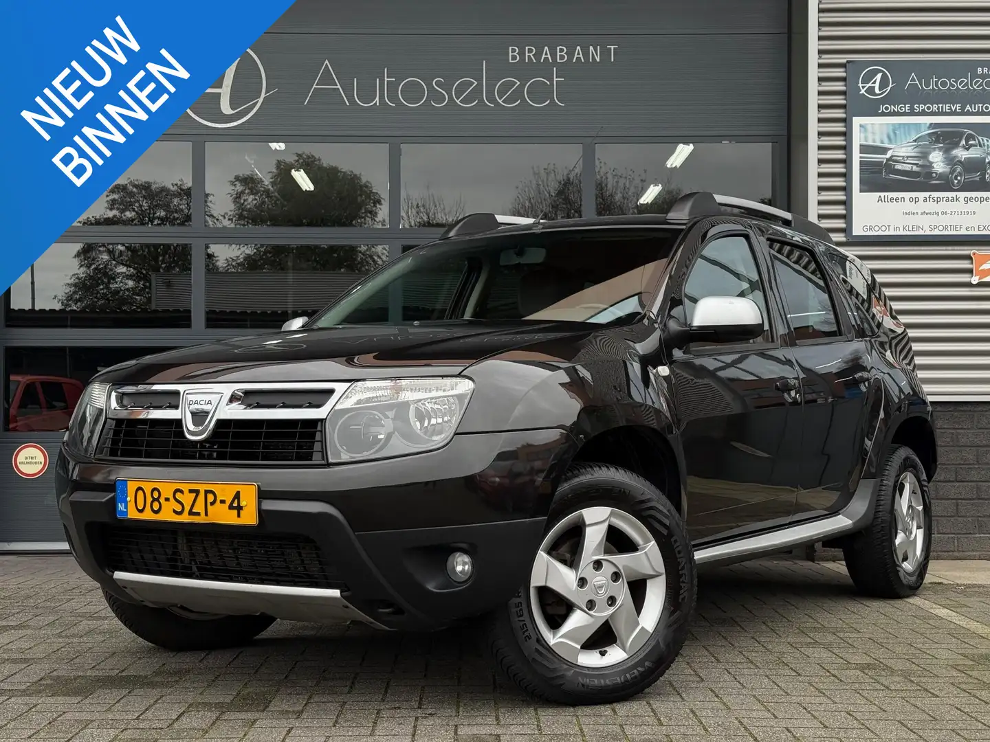 Dacia Duster 1.6 Aniversare 4x4 Airco Bluetooth Noir - 1