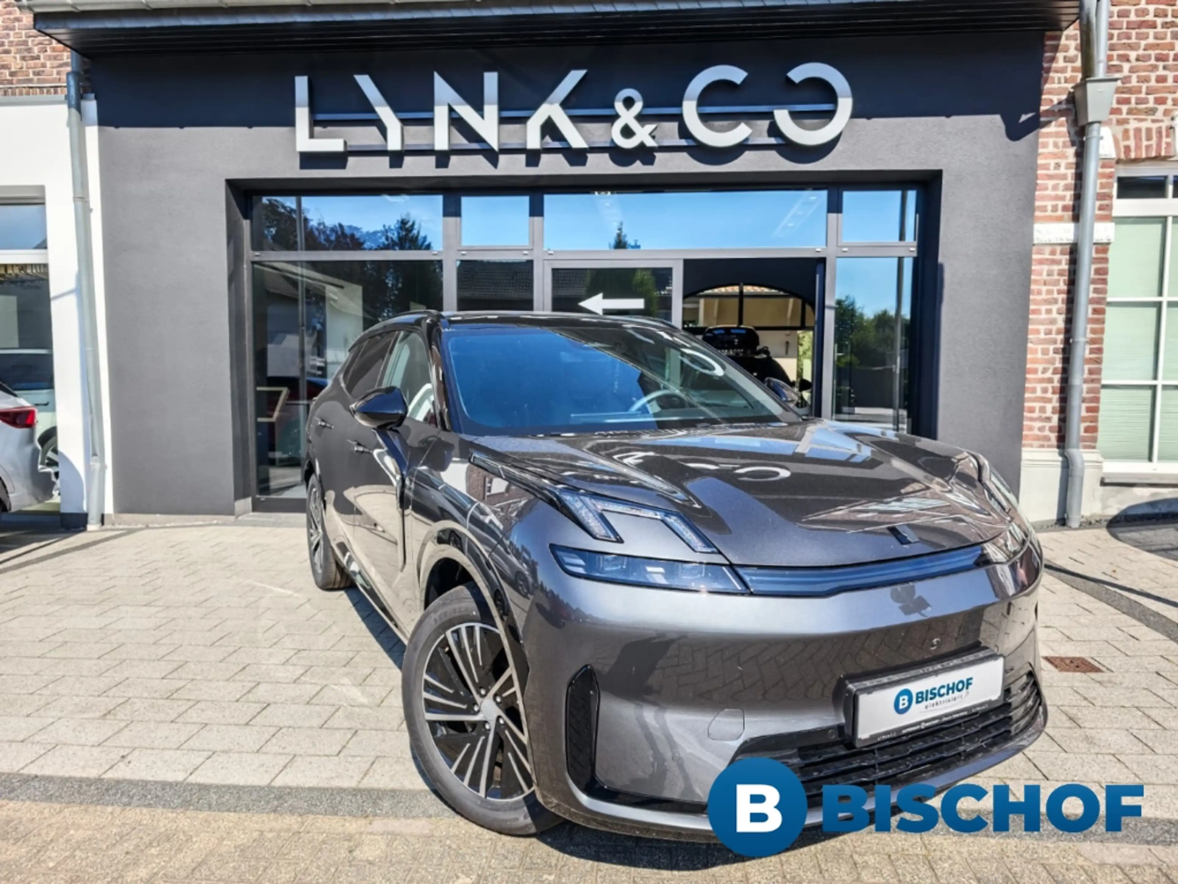 Lynk & Co 08 Core 1.5 T PHEV 257 kW El. Panodach Navi Leder Dig