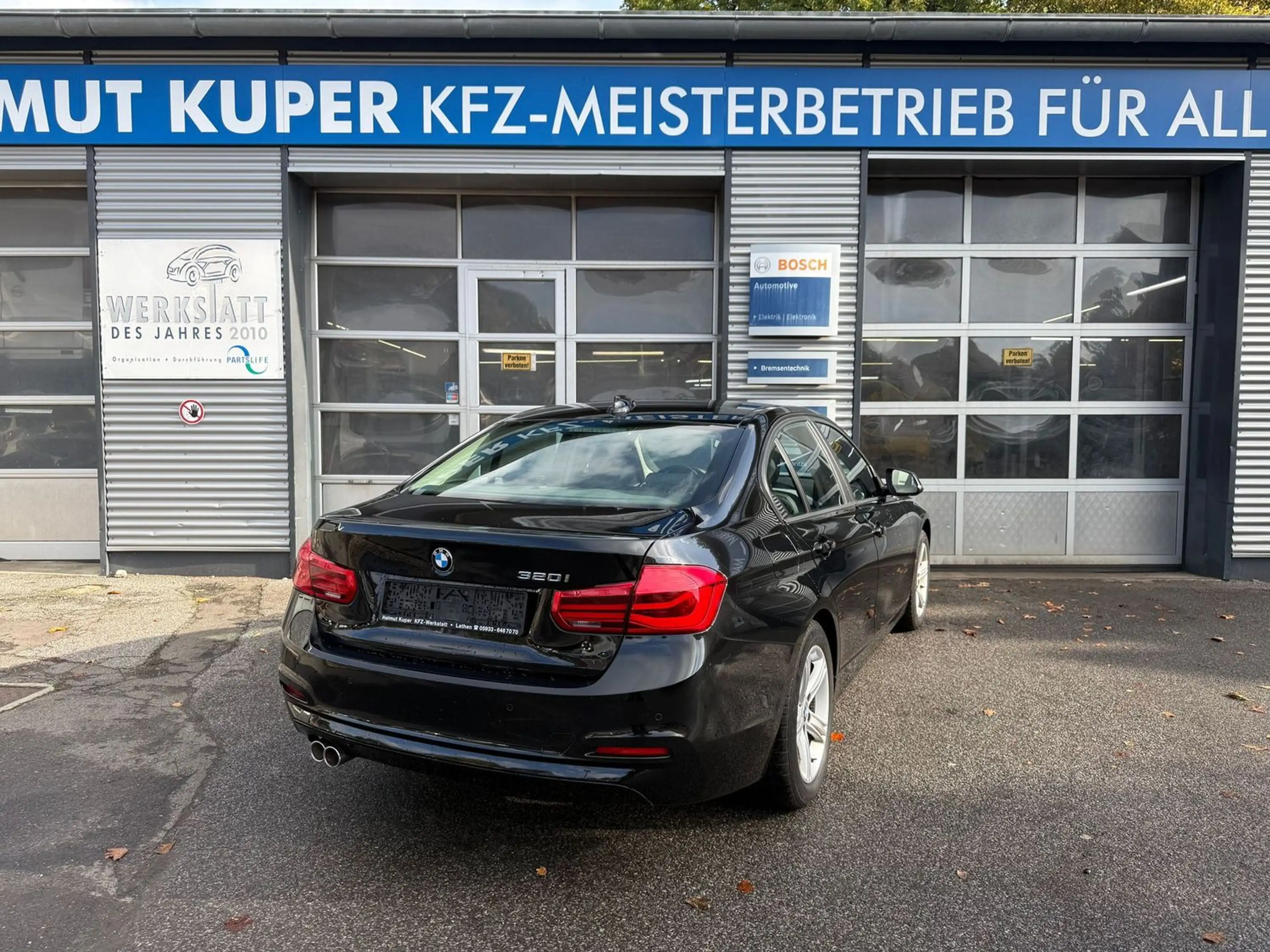 BMW 320 Advantage — photo 5