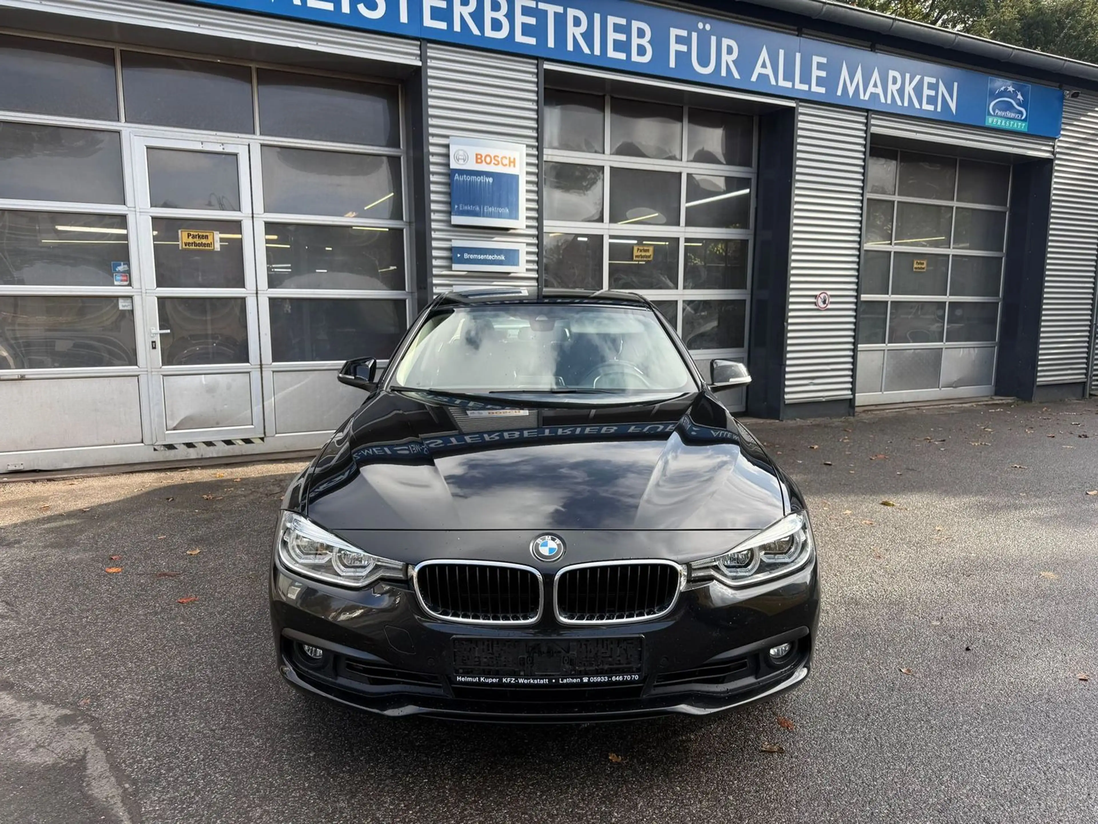 BMW 320 Advantage — photo 2