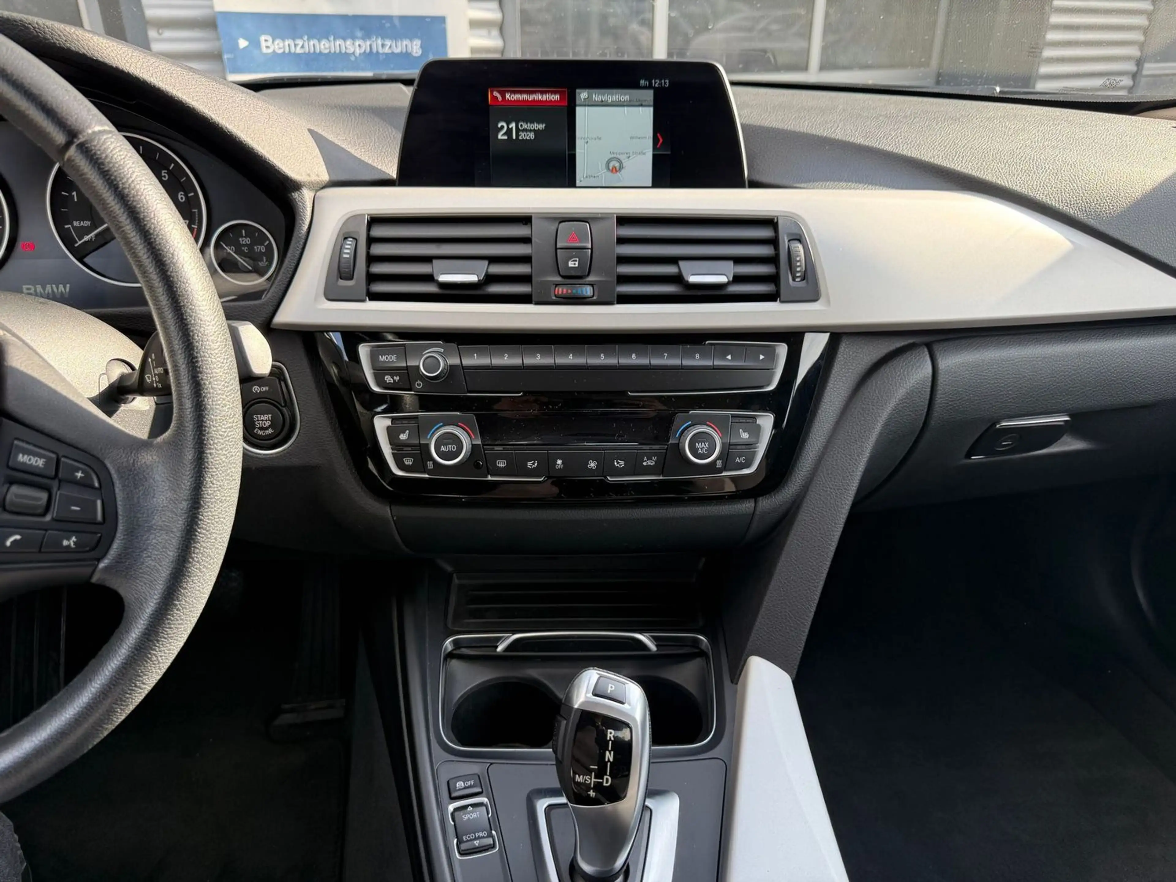 BMW 320 Advantage — photo 13