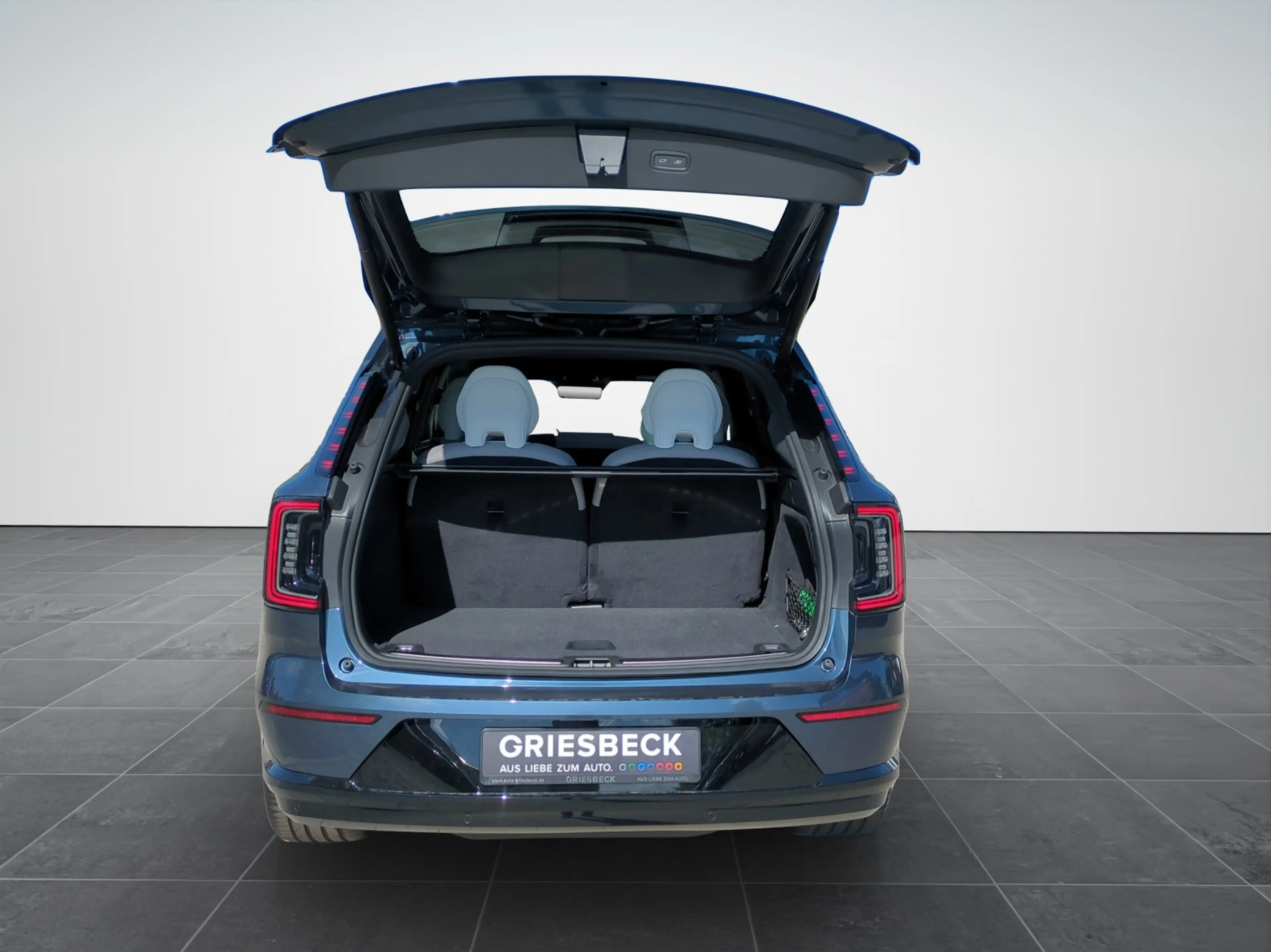 Volvo EX90 Twin Ultra Performance - 7 Siitzer — photo 14