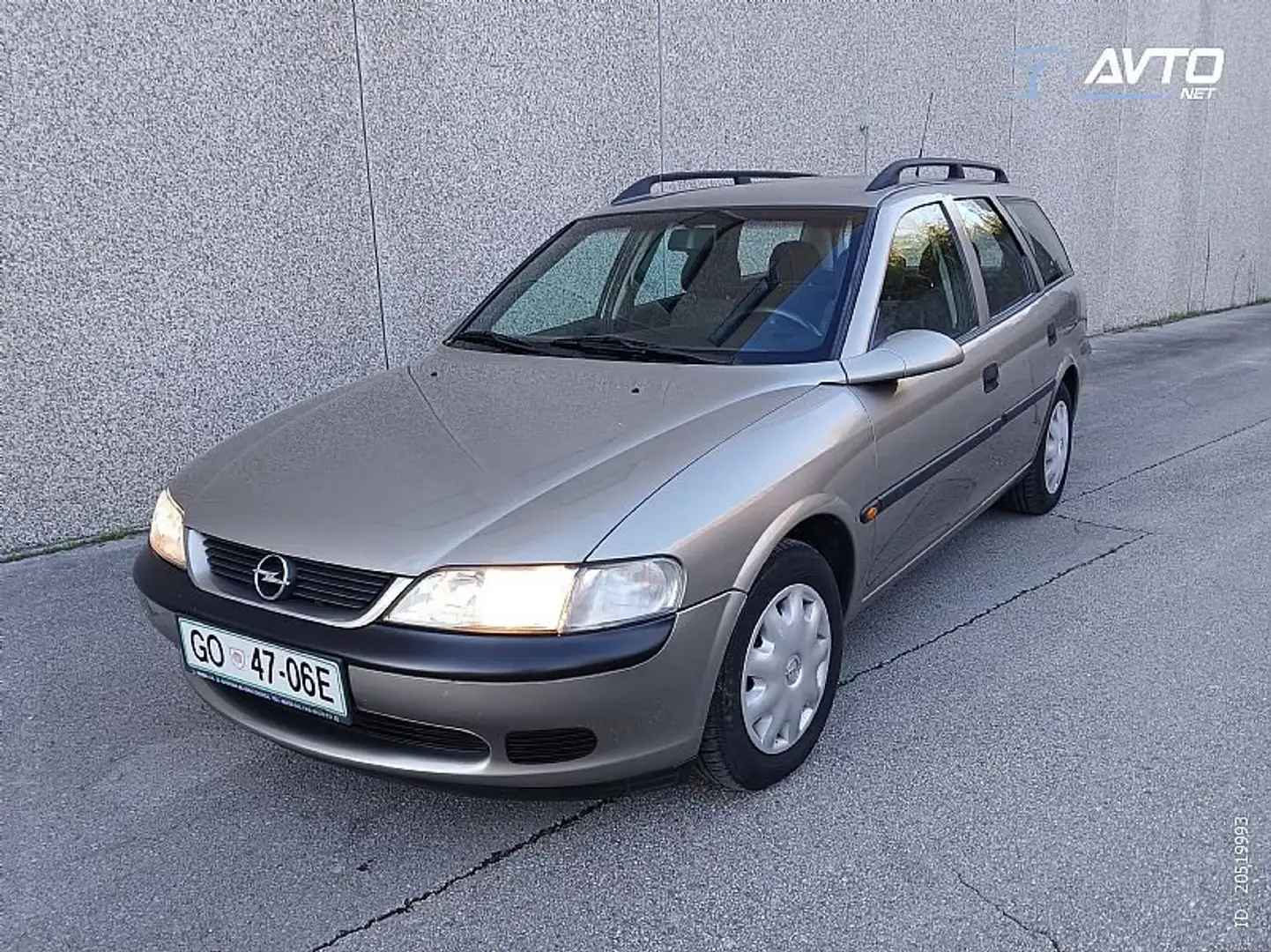 Opel Vectra Vectra SW 1.6 16v Class Bronzo - 1