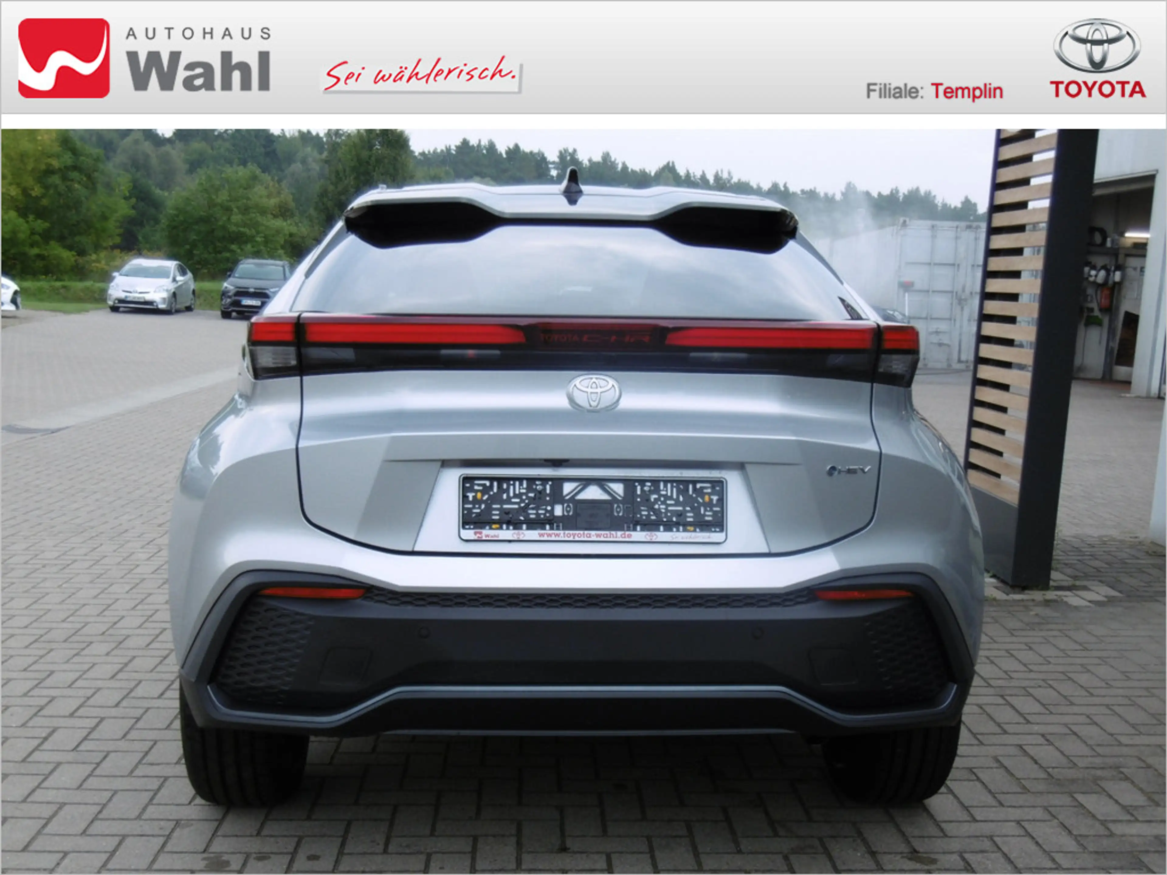 Toyota C-HR 1.8 Hybrid FWD Teamplayer — photo 4