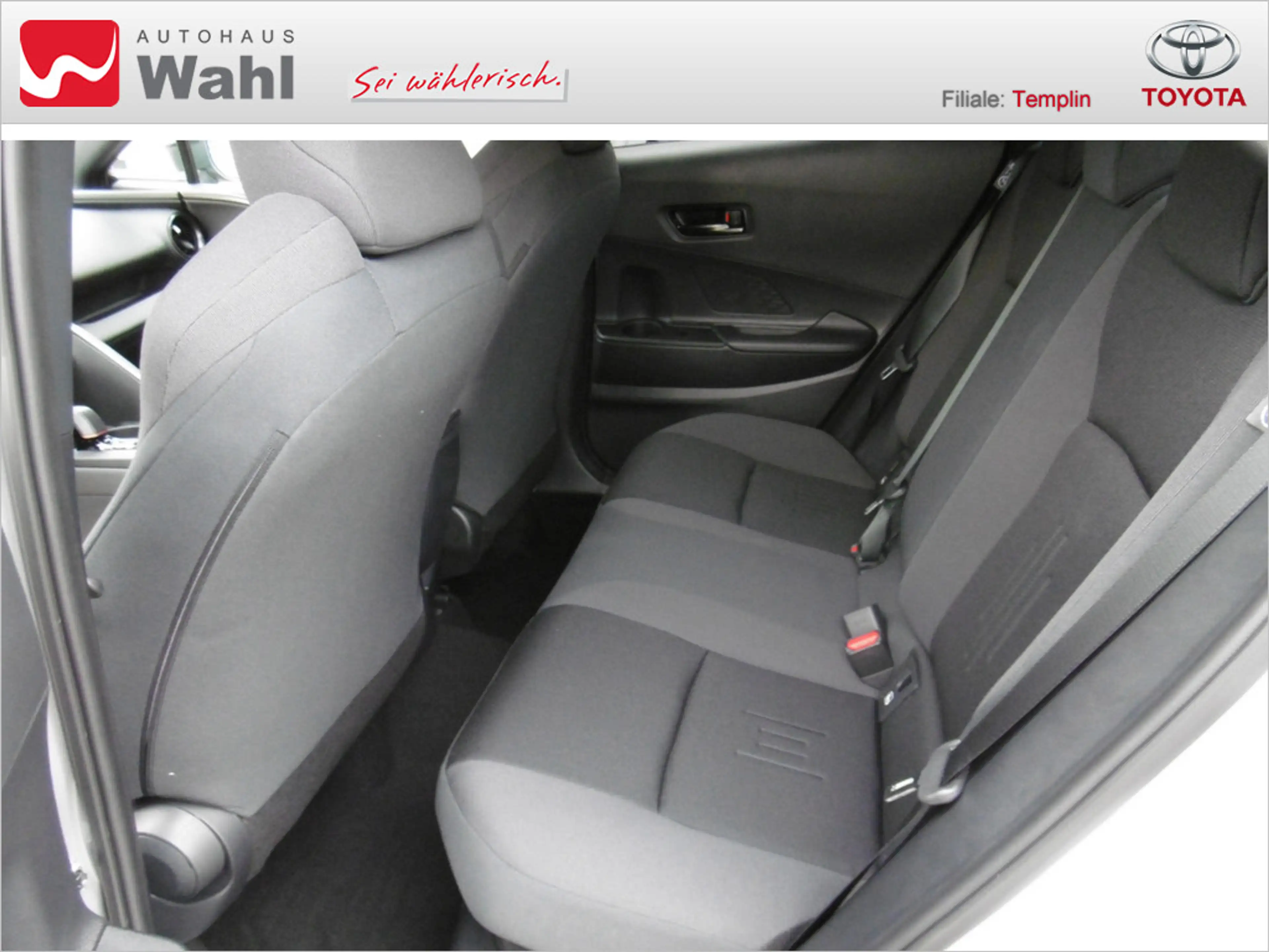 Toyota C-HR 1.8 Hybrid FWD Teamplayer — photo 11