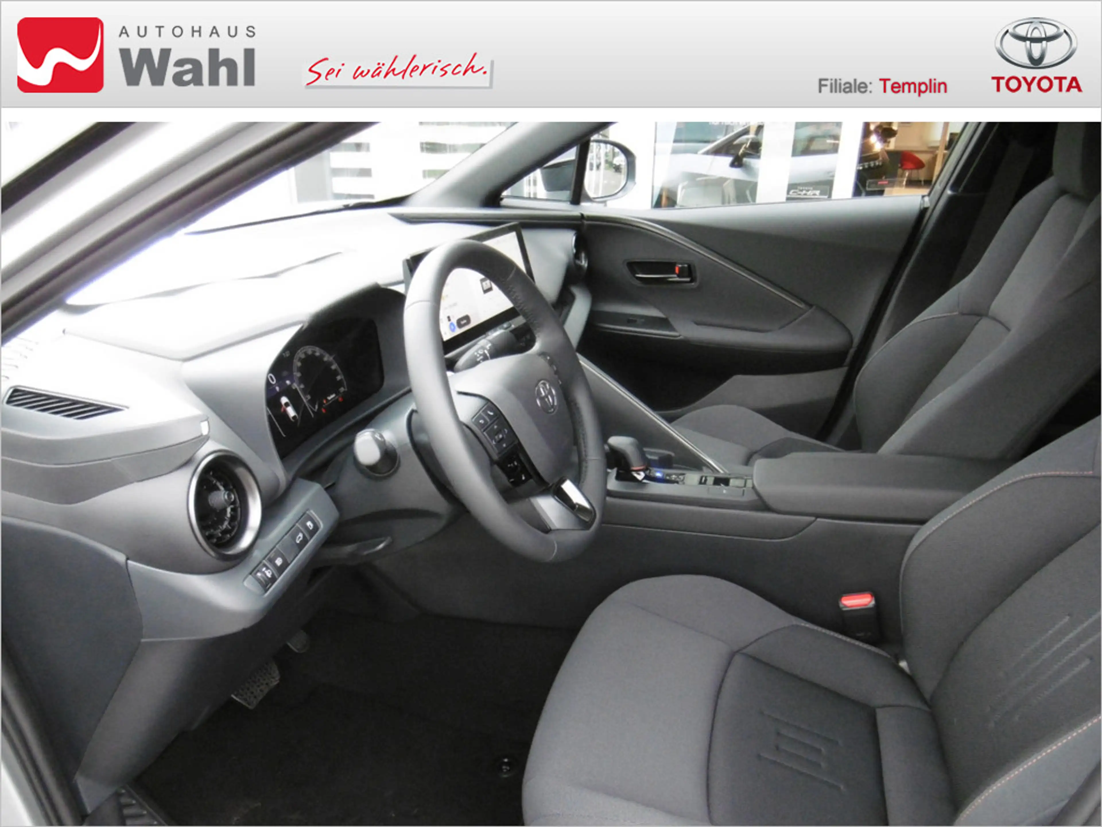 Toyota C-HR 1.8 Hybrid FWD Teamplayer — photo 9