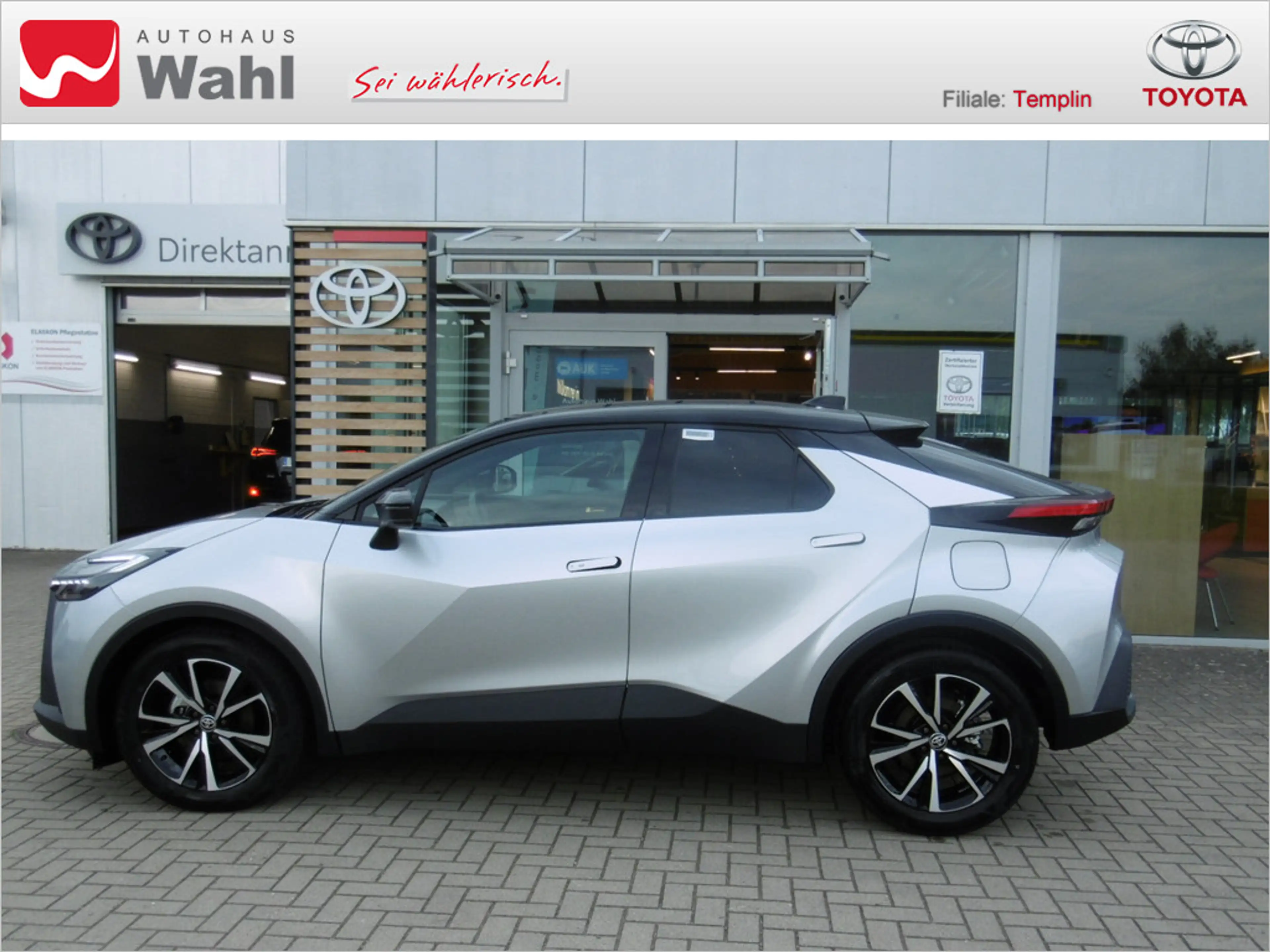 Toyota C-HR 1.8 Hybrid FWD Teamplayer — photo 2