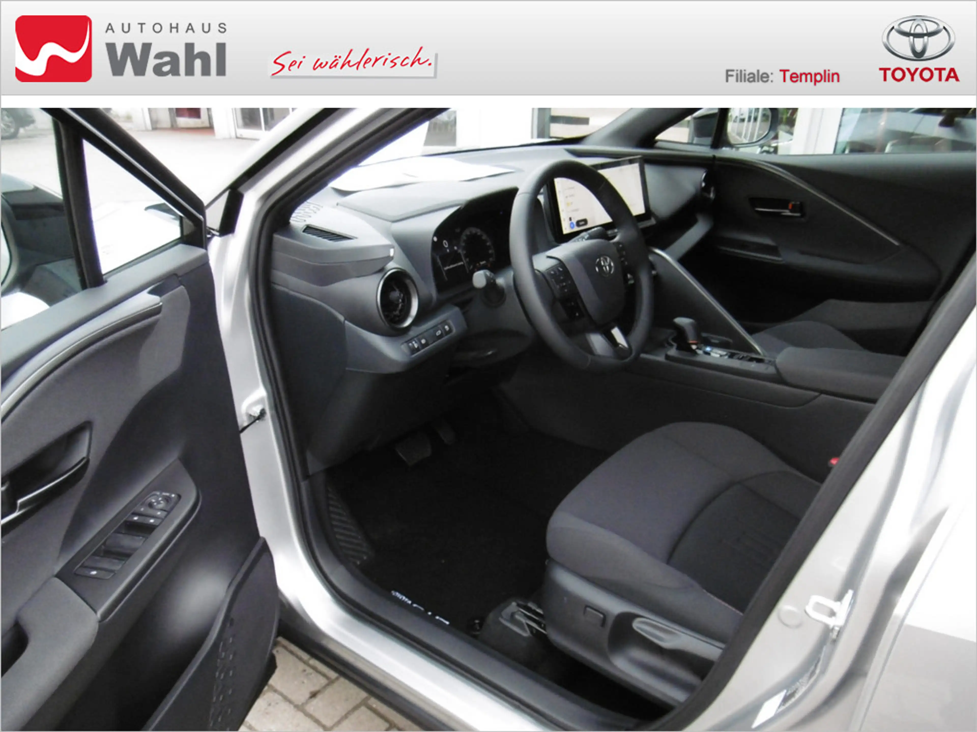 Toyota C-HR 1.8 Hybrid FWD Teamplayer — photo 8