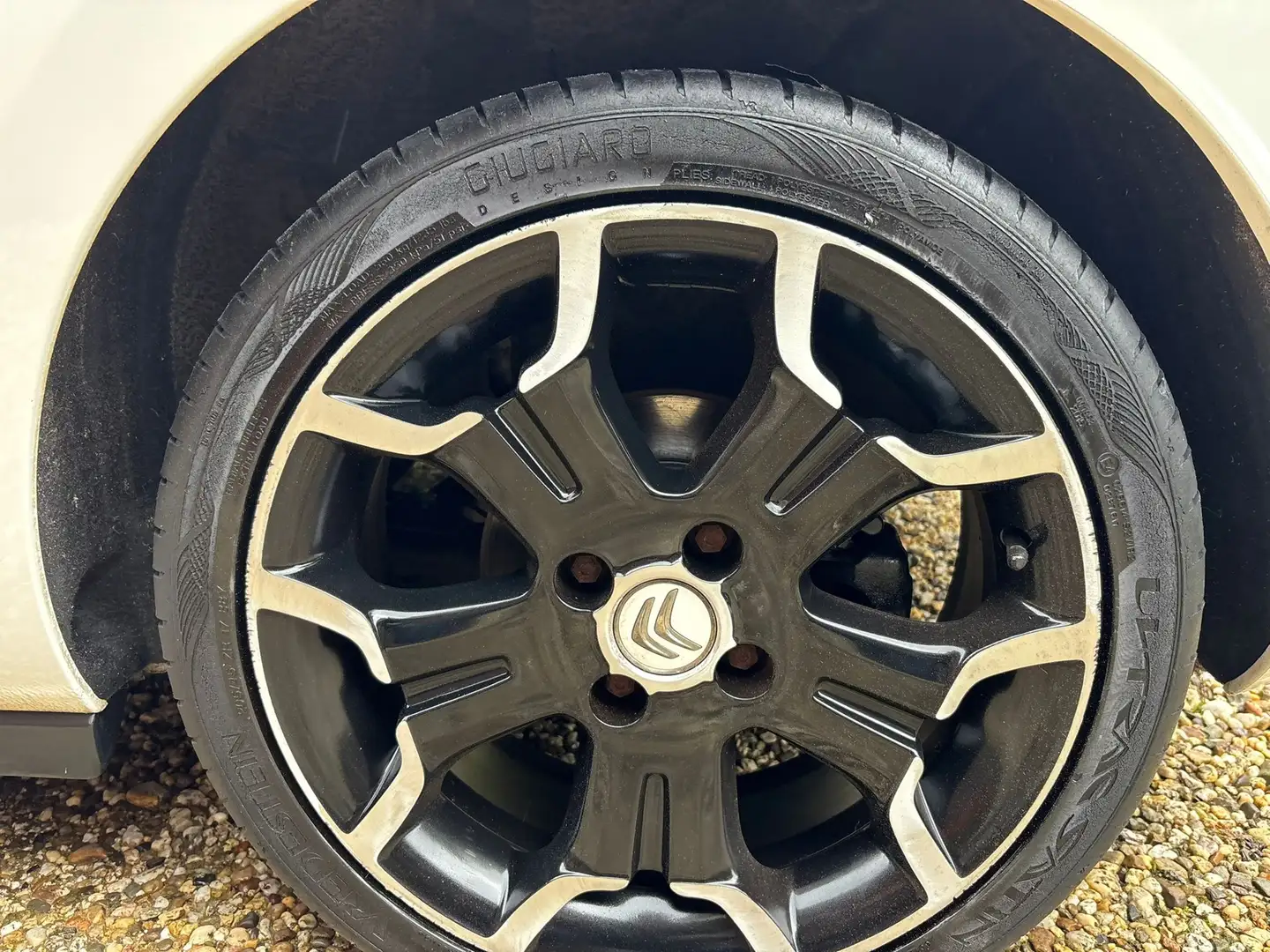 Citroen DS3 1.6 THP Sport Chic Wit - 2
