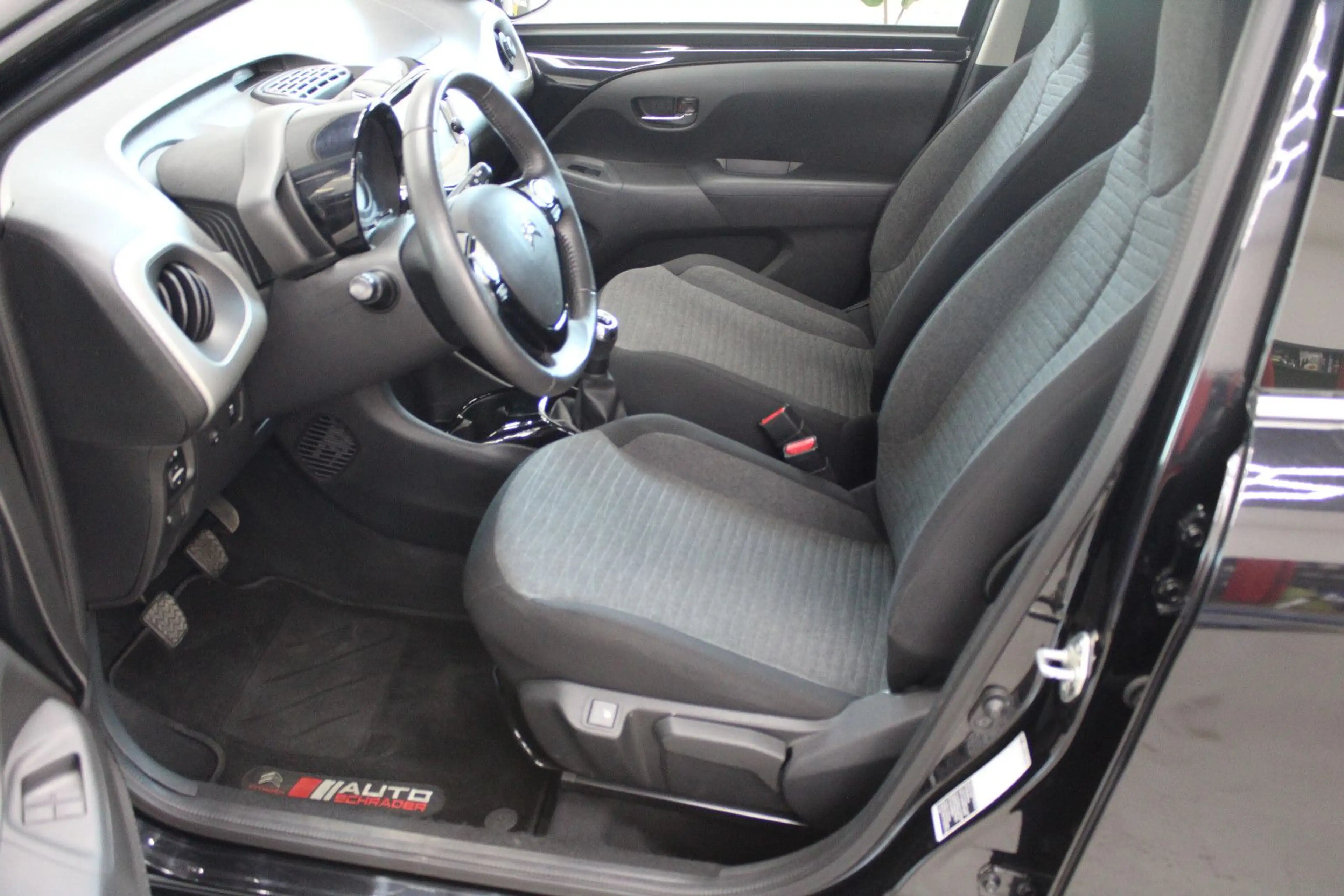 Citroen C1 Shine+SHZ+KLIMA+8FACH+TEMP+ — photo 9