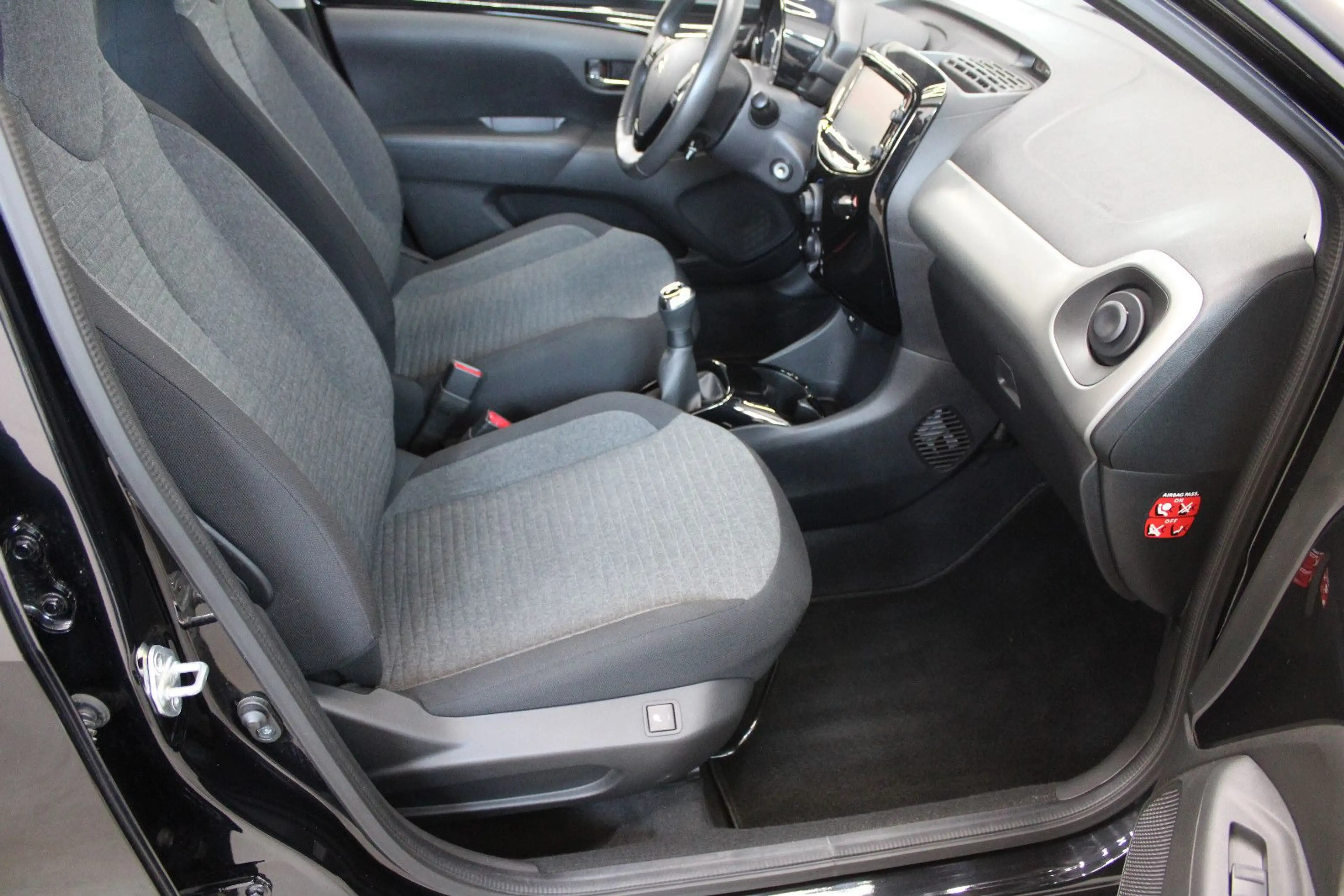 Citroen C1 Shine+SHZ+KLIMA+8FACH+TEMP+ — photo 12
