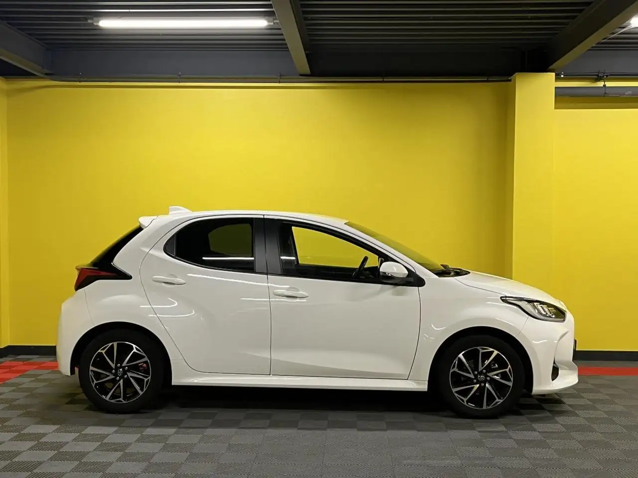 Toyota Yaris Yaris — photo 4