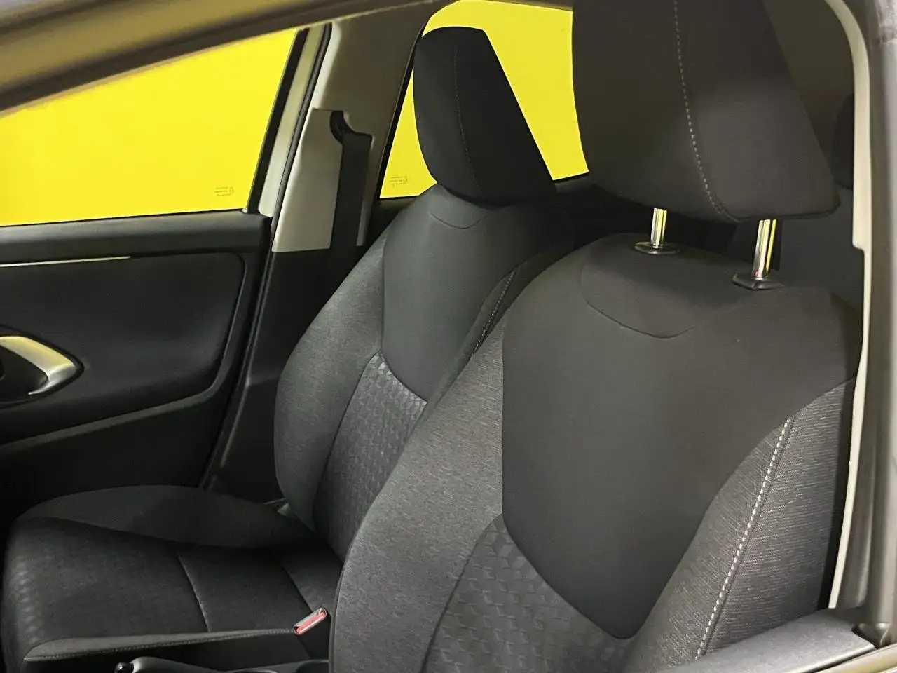 Toyota Yaris Yaris — photo 7