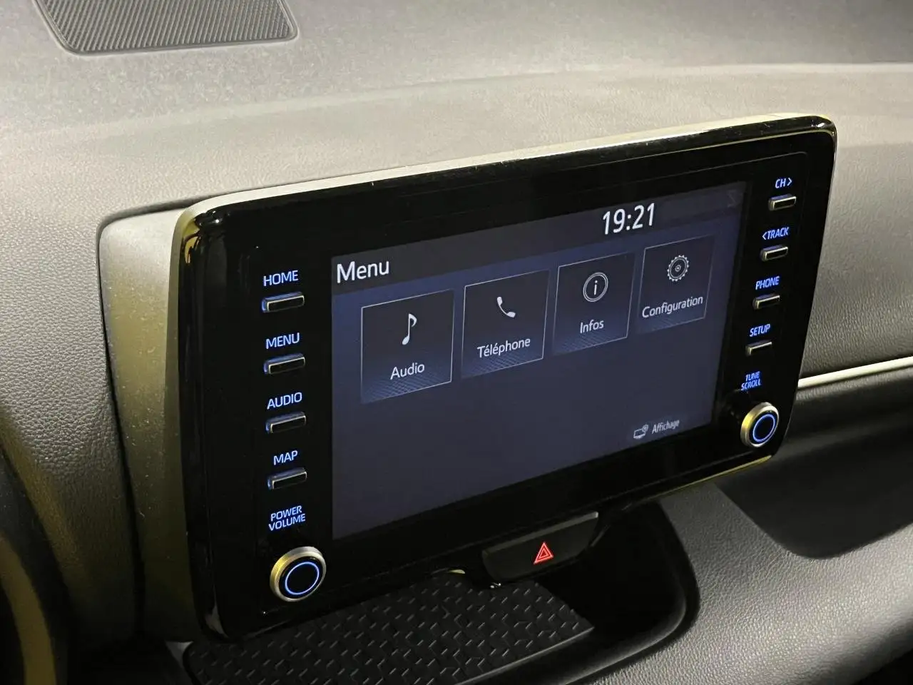 Toyota Yaris Yaris — photo 14