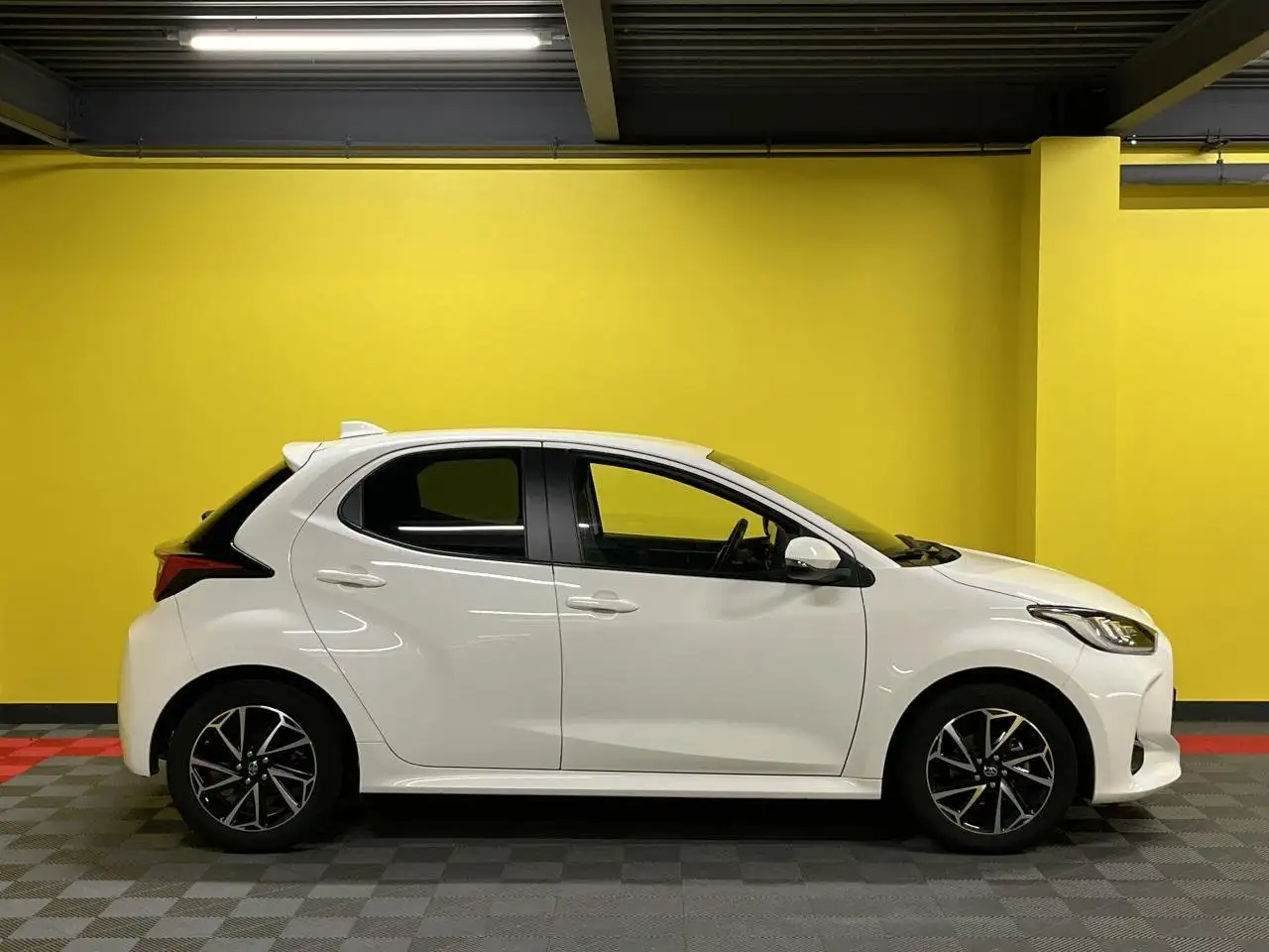 Toyota Yaris Yaris — photo 25
