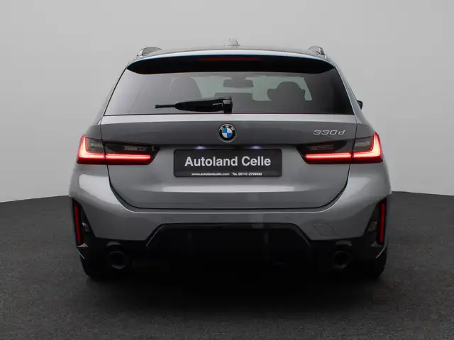 BMW 3 Series view 8