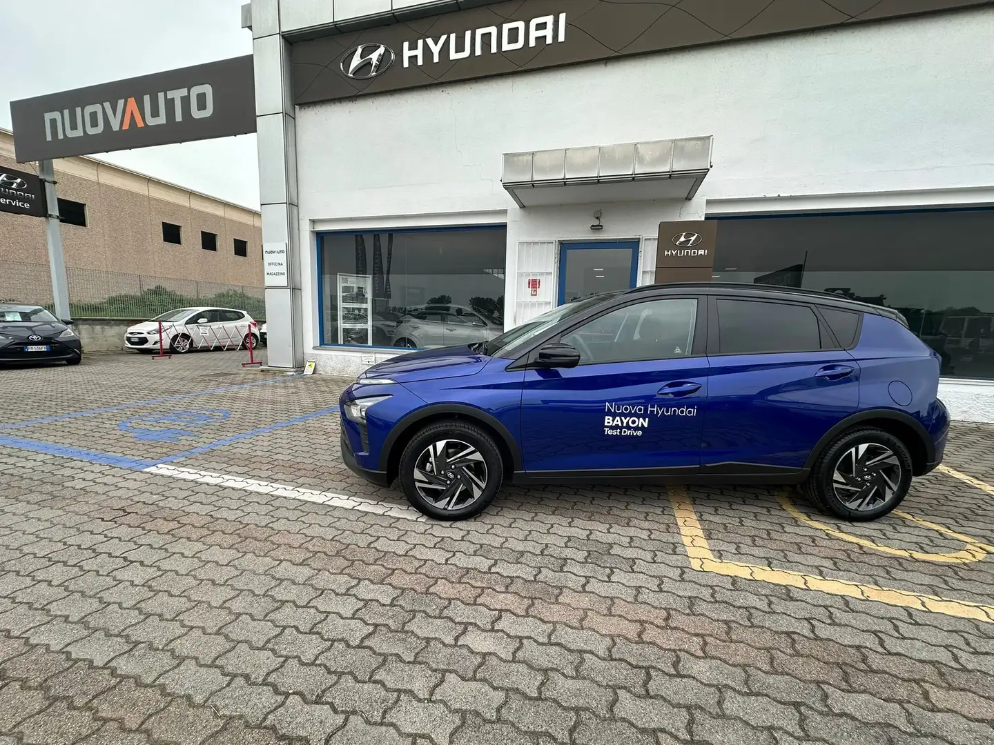 Hyundai BAYON 1.2 Xline Gar. Hyundai 10/2028 Bleu - 2