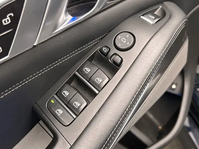 BMW X5 view 25