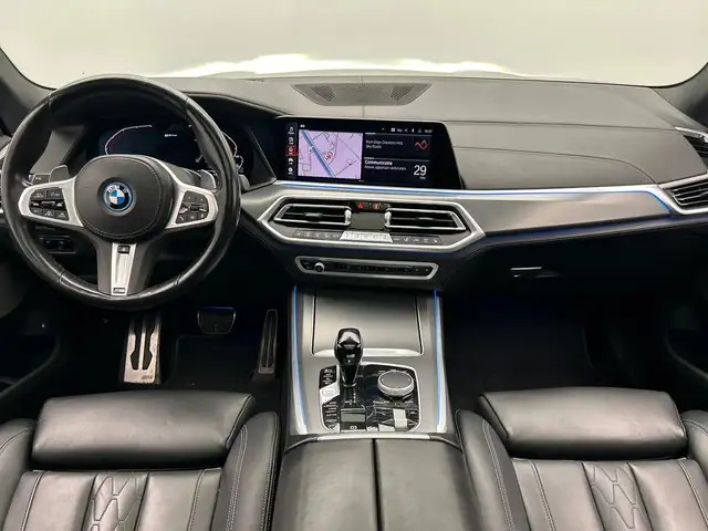 BMW X5 view 2